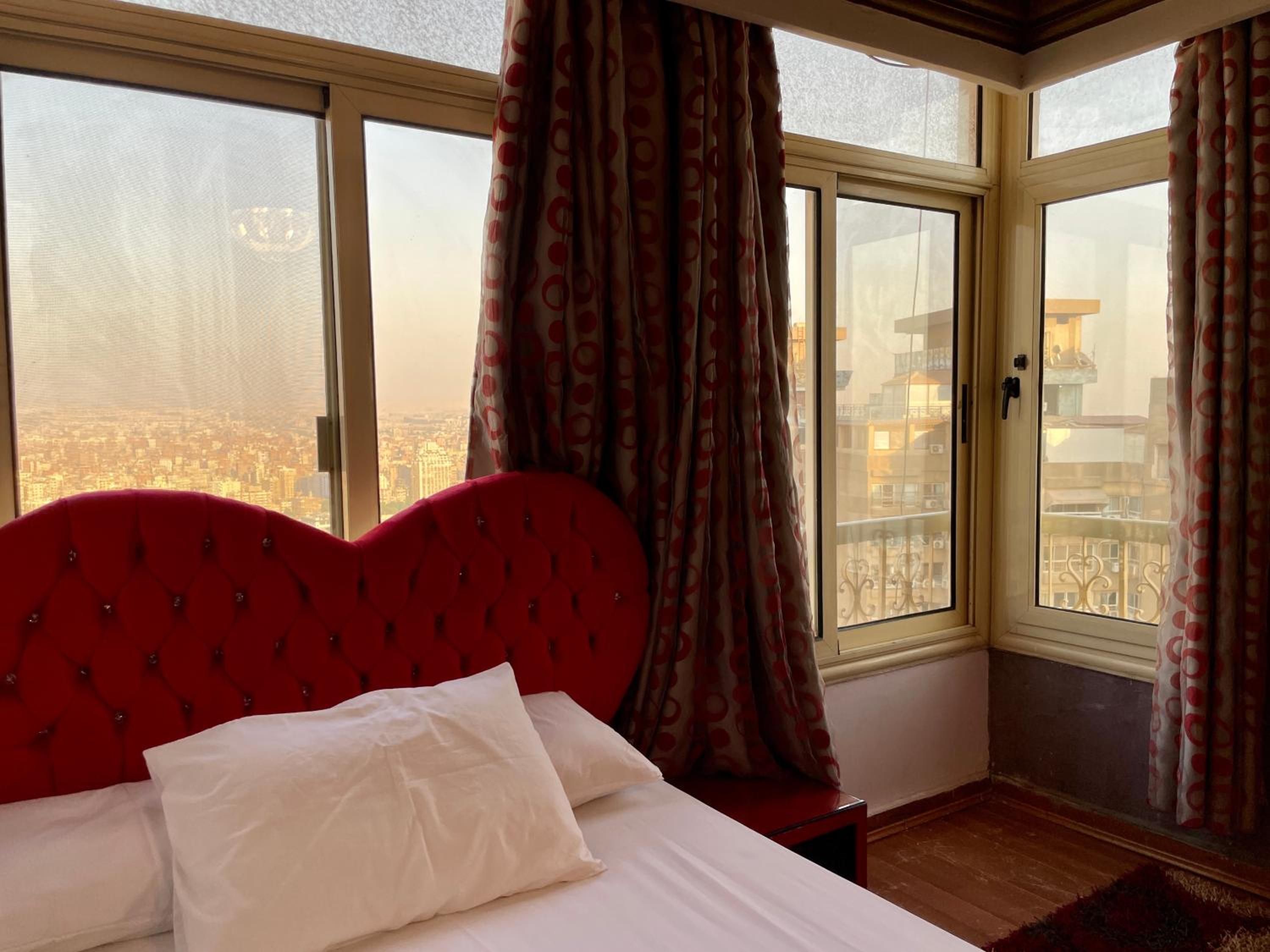 Lux Living Overlooking The Nile