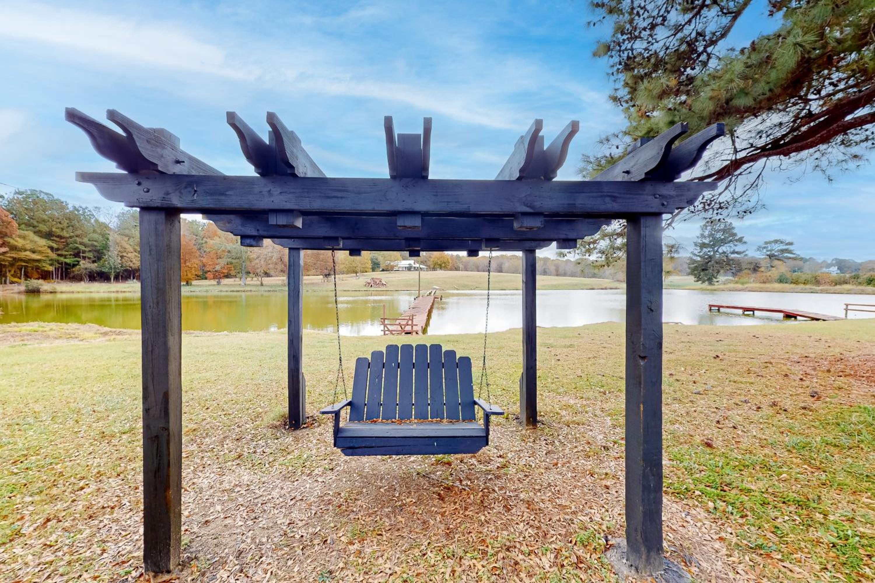 Pool, Fire Pit and Pond Anglers Retreat in Griffin