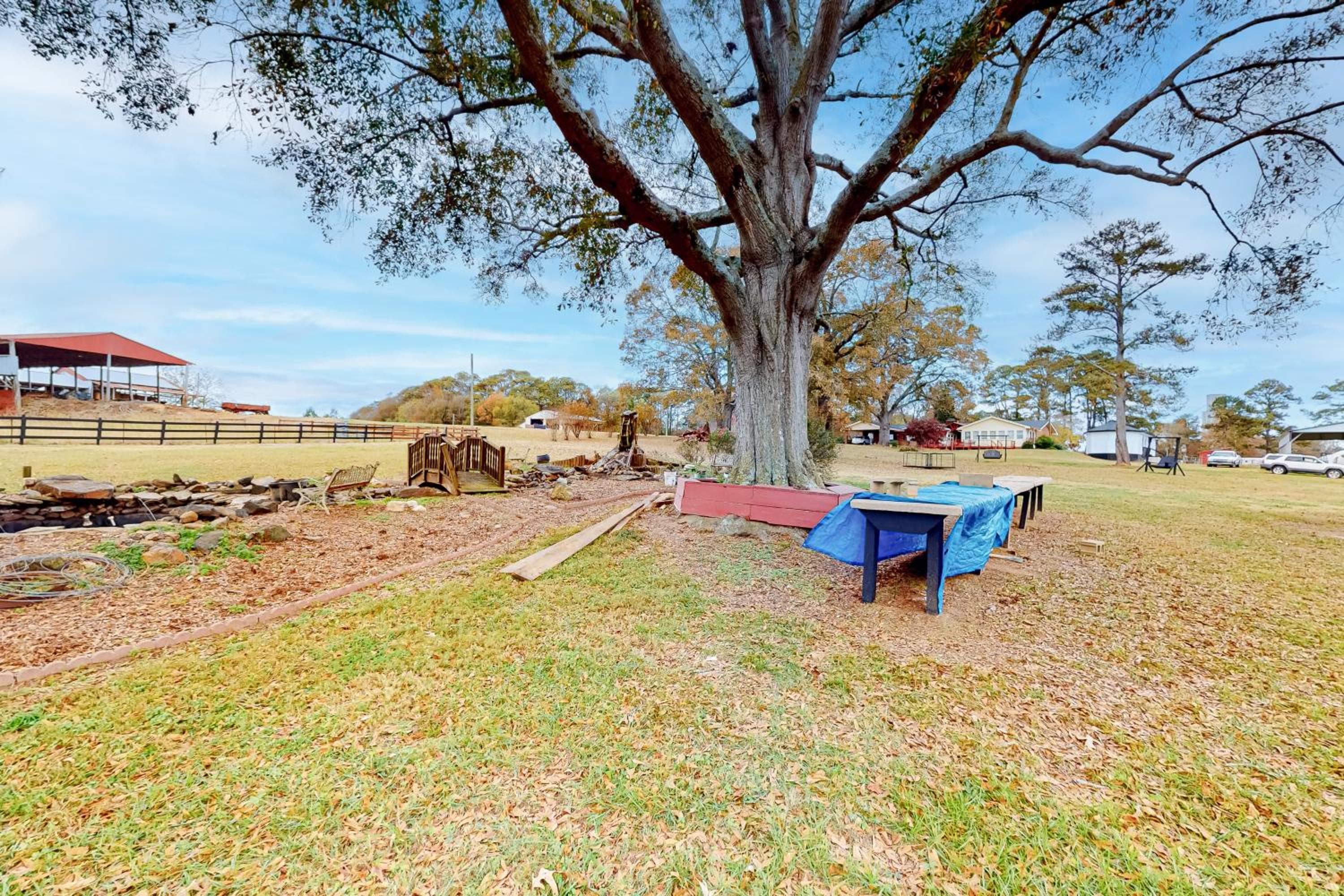 Pool, Fire Pit and Pond Anglers Retreat in Griffin