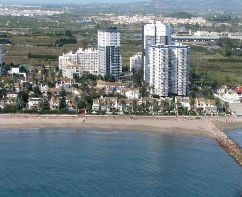 Play-Puig Beach Flat