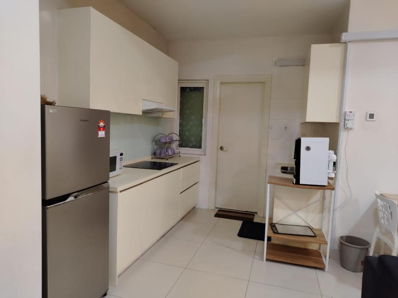 4R2B crest residences walk to klcc jln alor train 2station to bukitbintang water machine