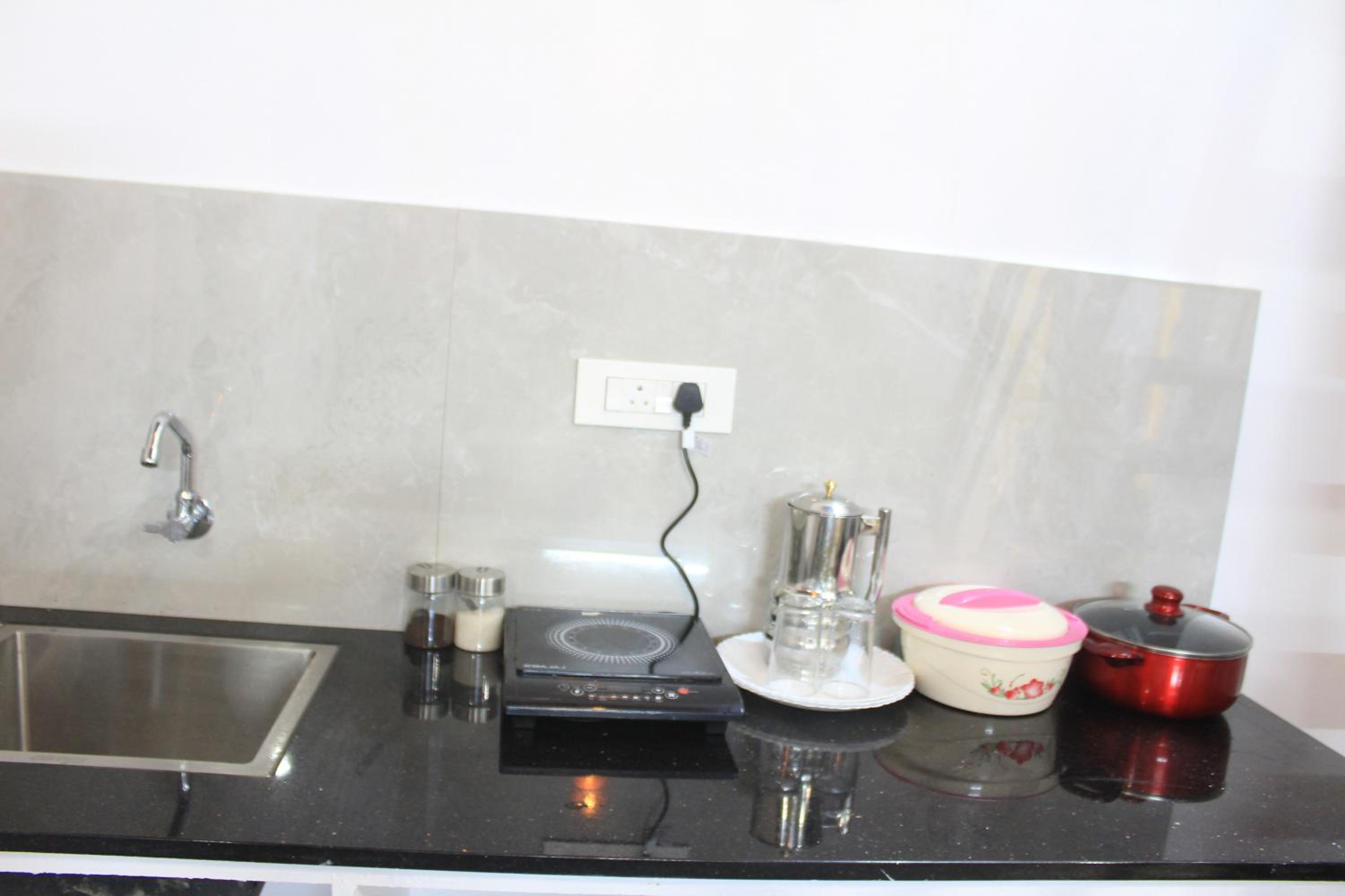 2BHK Homestay at Vagamon with Pool, Campfire and BBQ- Oakwood Oasis