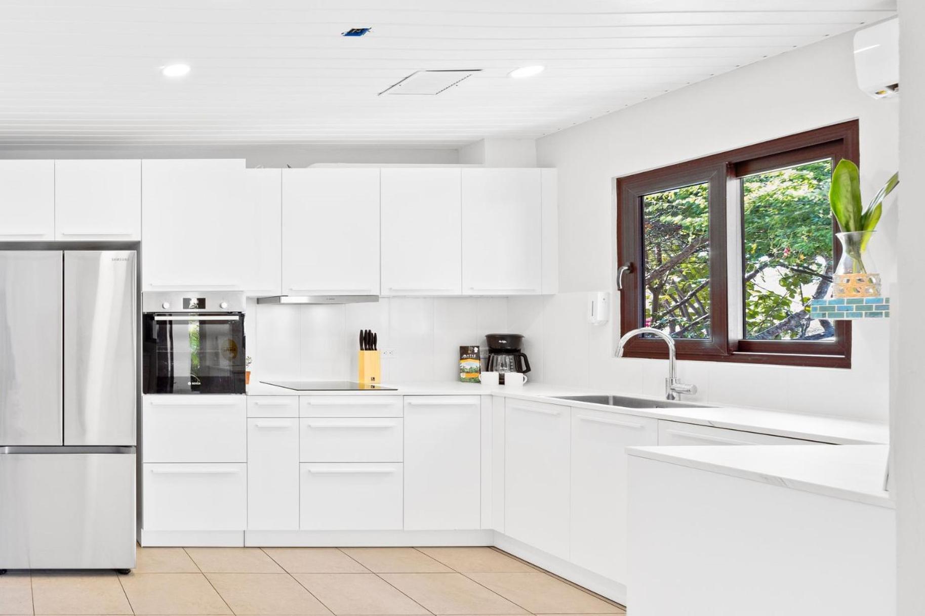 Boca Beach House NEW LUX 6 Bed 6 Bath Pool Walk To Beach