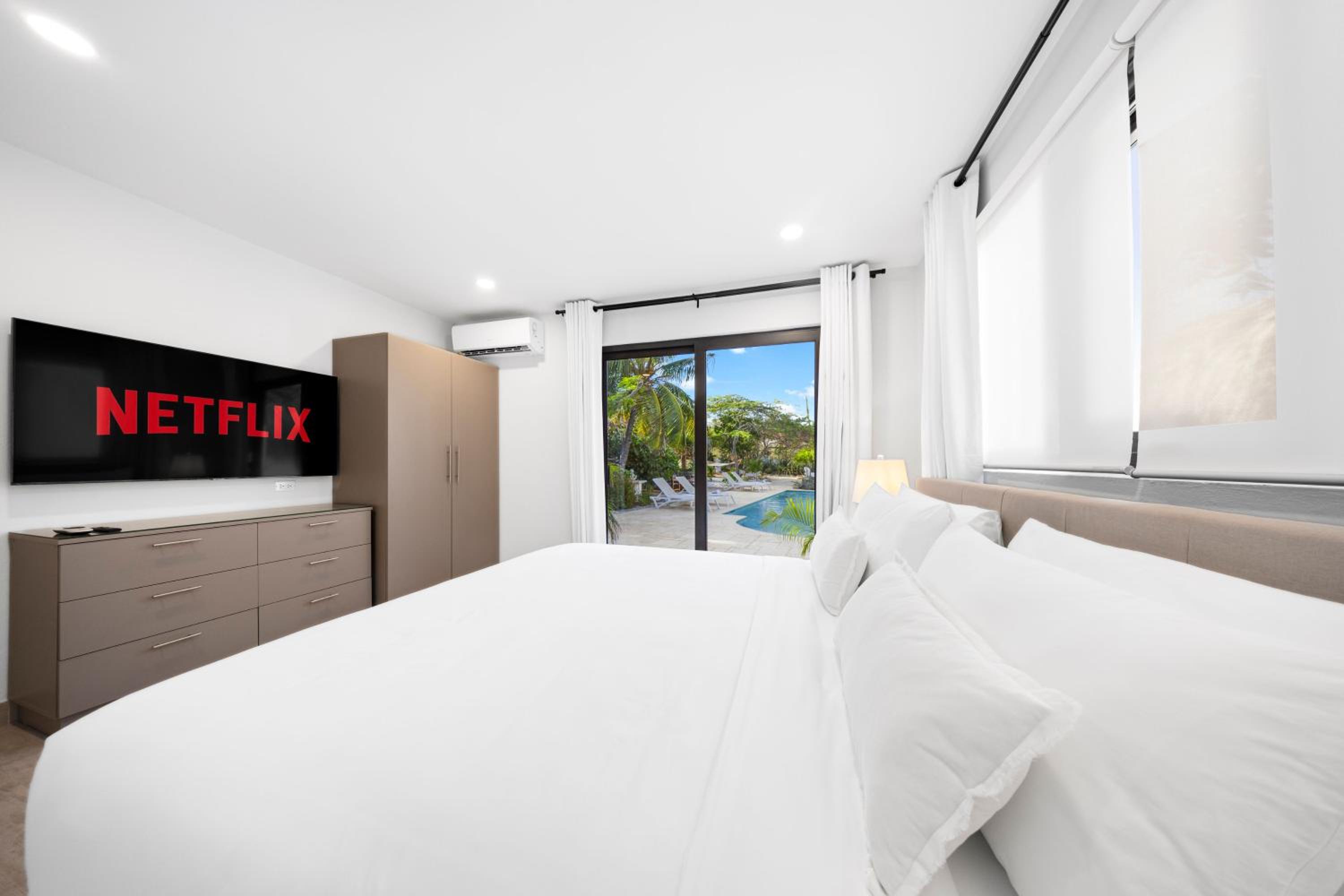 Boca Beach House NEW LUX 6 Bed 6 Bath Pool Walk To Beach