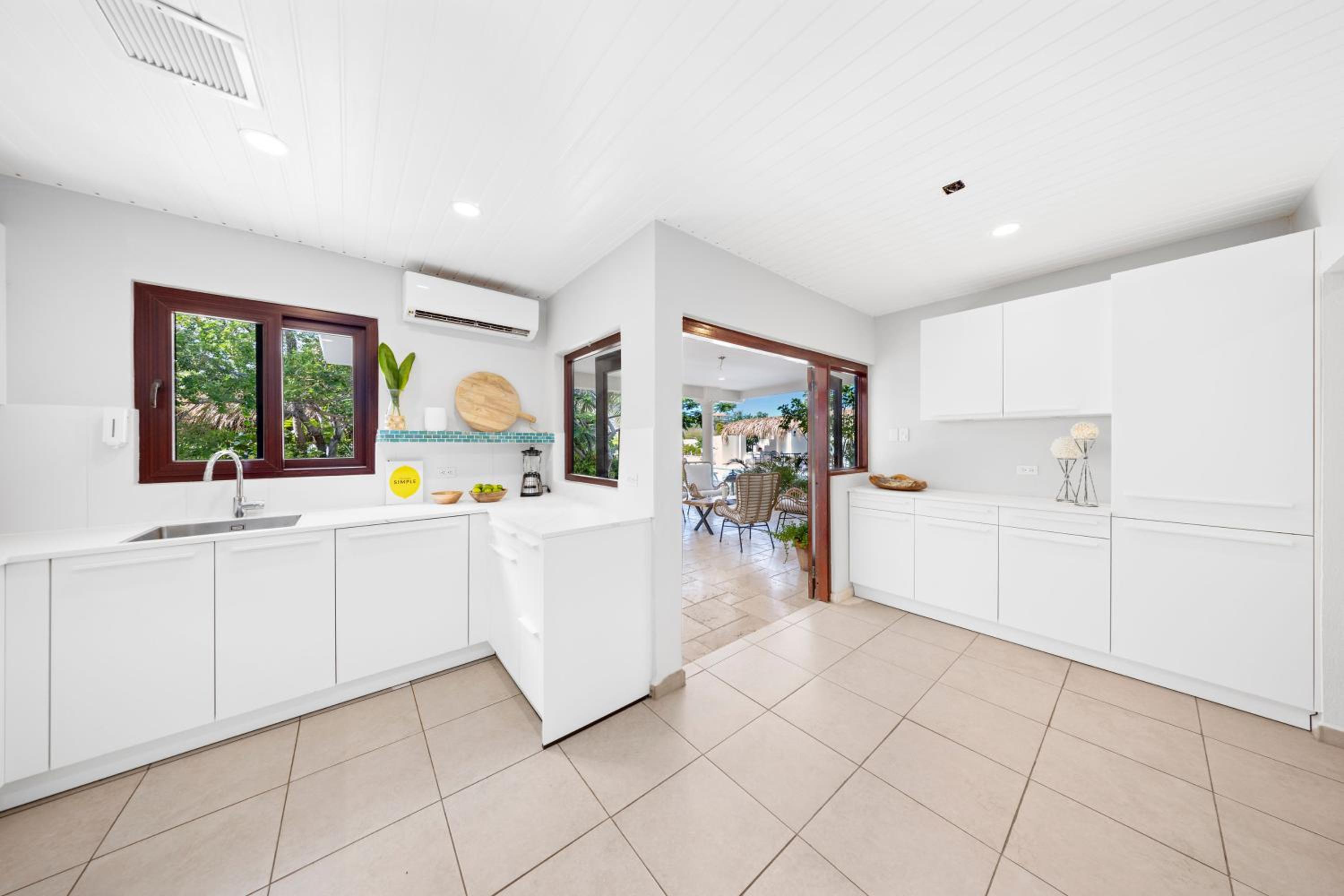 Boca Beach House NEW LUX 6 Bed 6 Bath Pool Walk To Beach