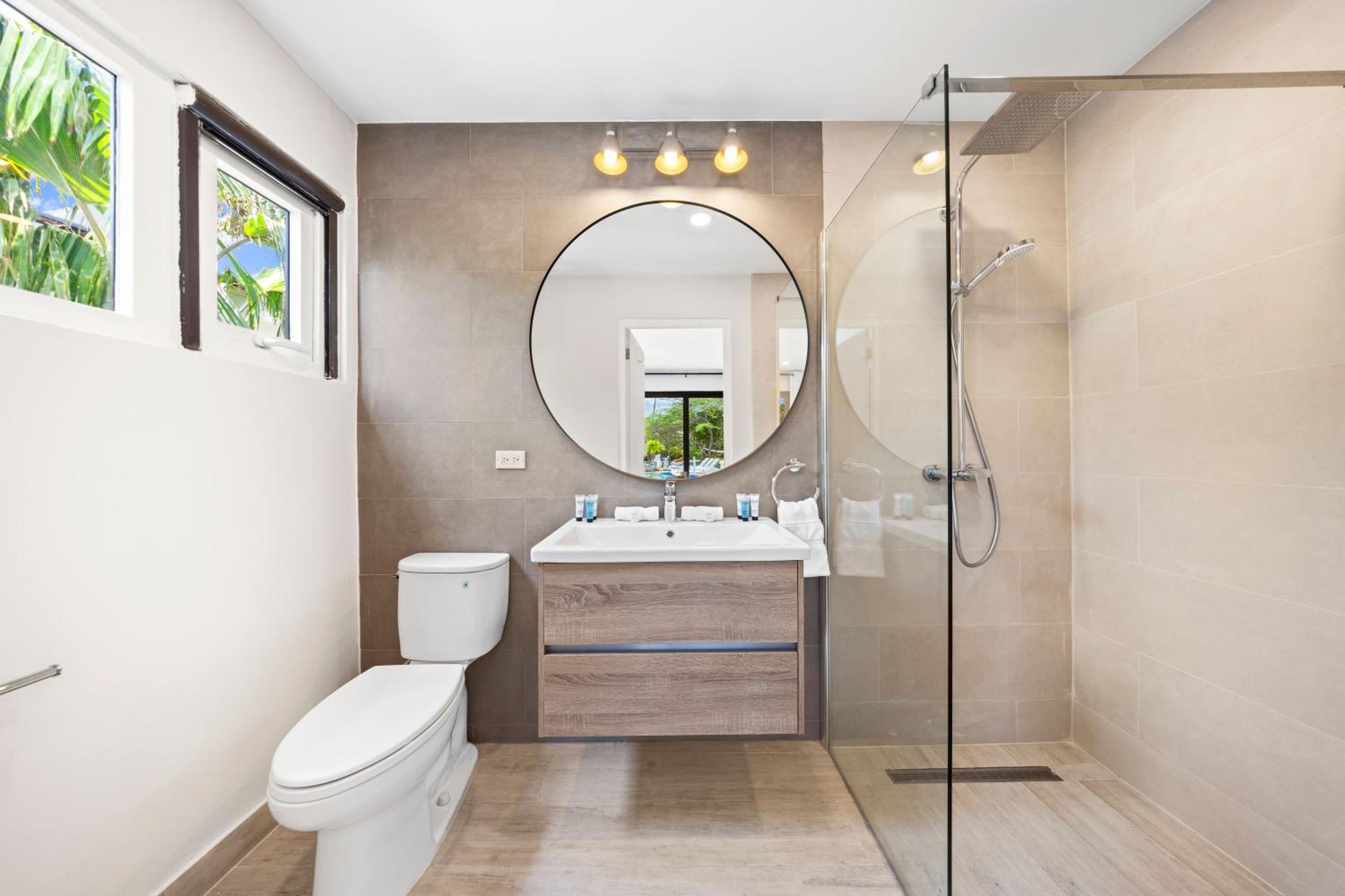 Boca Beach House NEW LUX 6 Bed 6 Bath Pool Walk To Beach