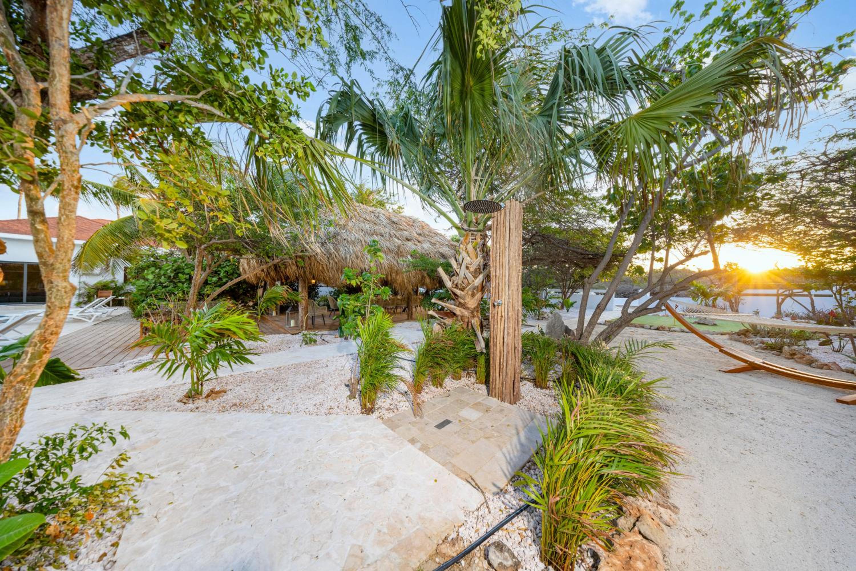 Boca Beach House NEW LUX 6 Bed 6 Bath Pool Walk To Beach