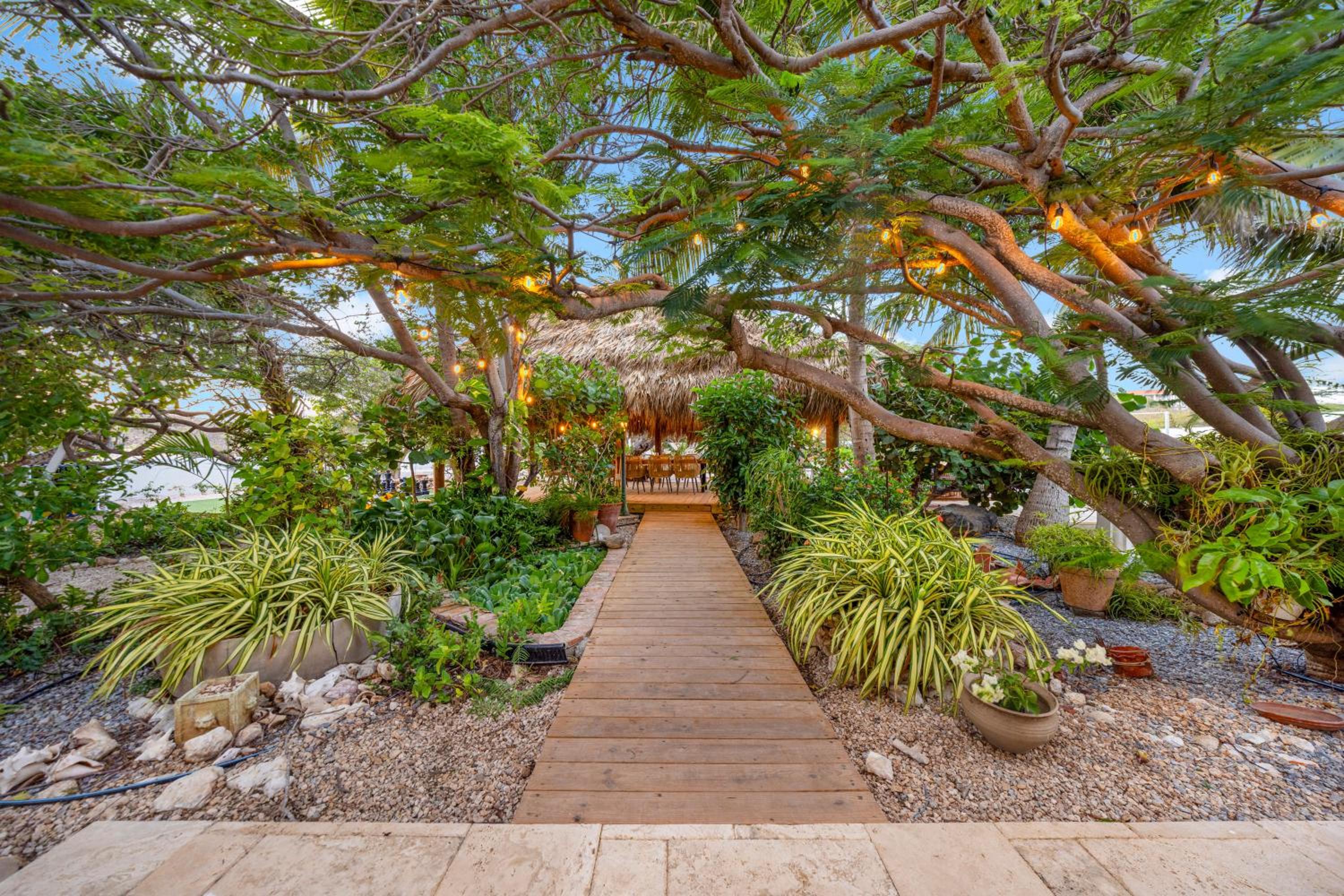 Boca Beach House NEW LUX 6 Bed 6 Bath Pool Walk To Beach