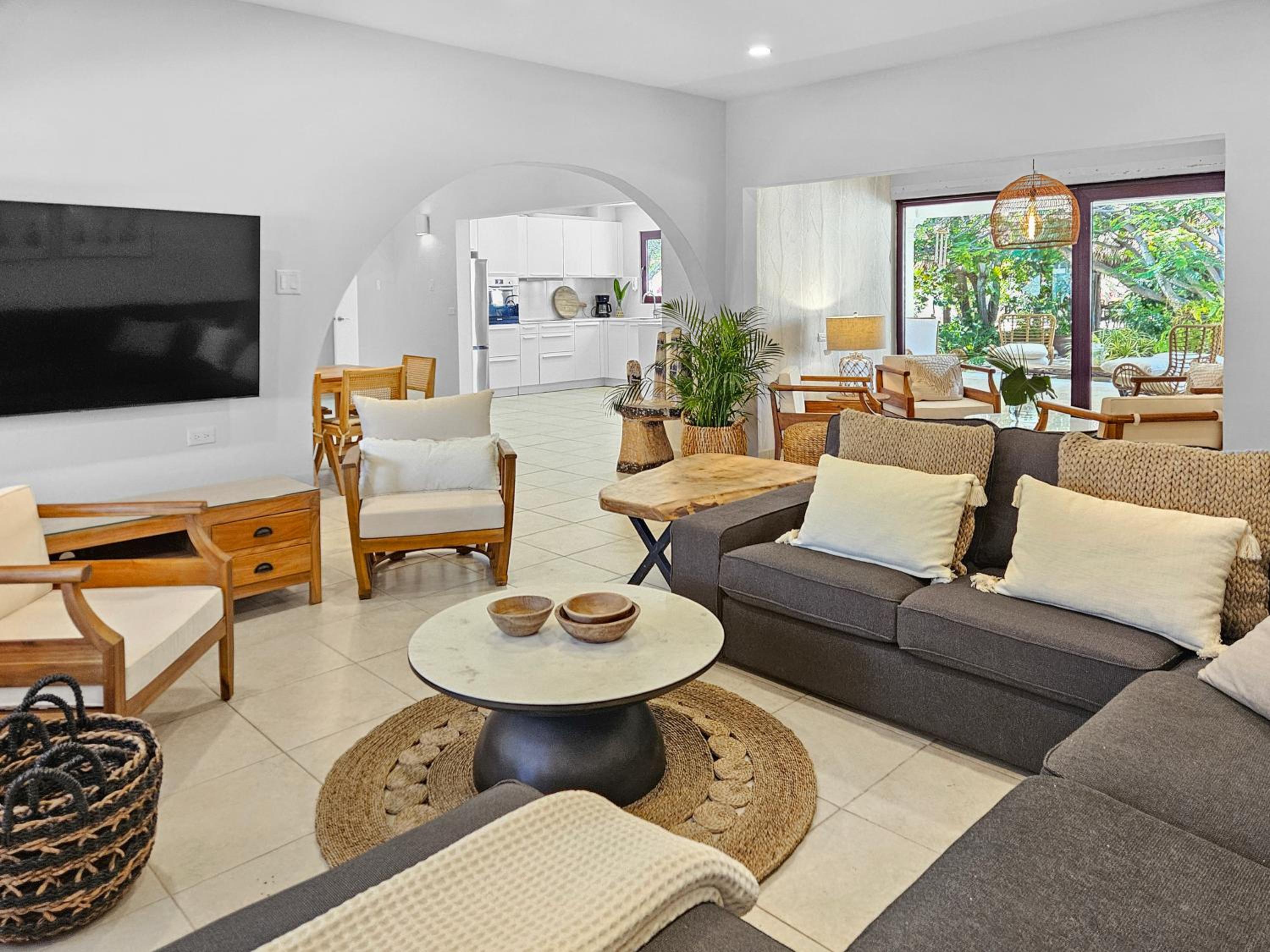 Boca Beach House NEW LUX 6 Bed 6 Bath Pool Walk To Beach
