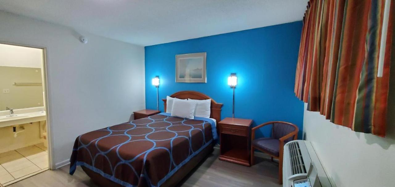 American Inn view 3