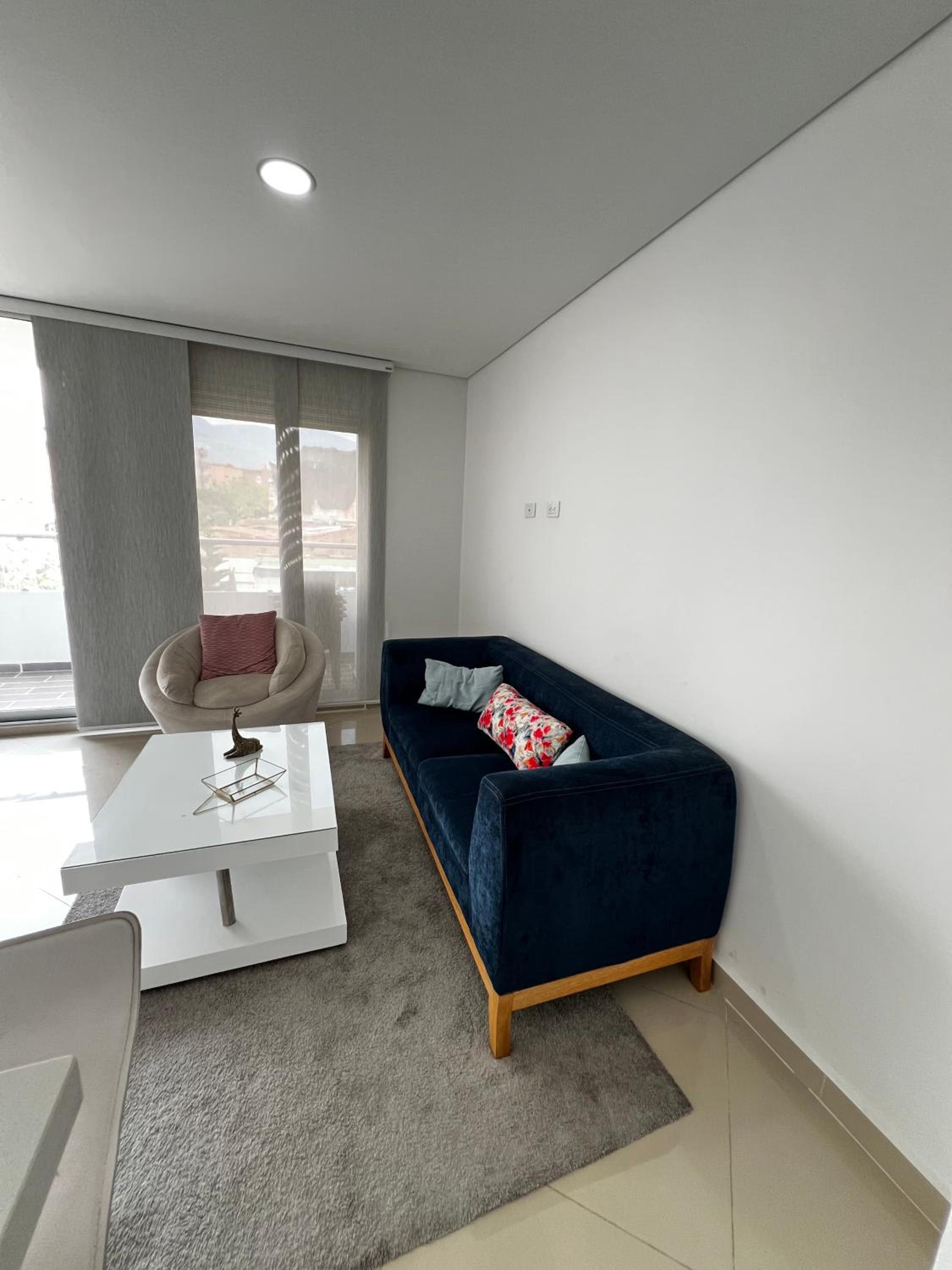 Modern 3 Bedroom Apartment with balcony