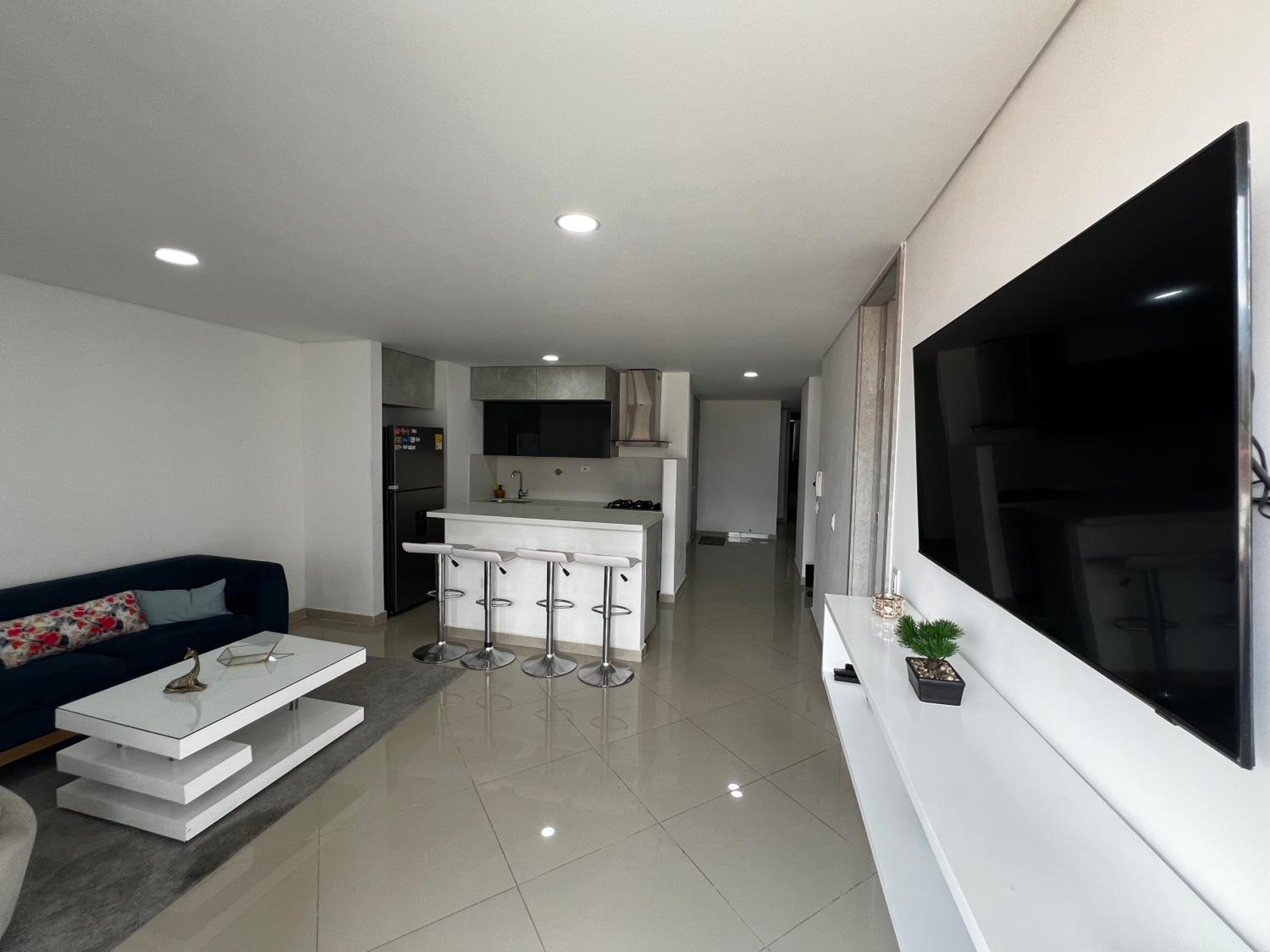 Modern 3 Bedroom Apartment with balcony