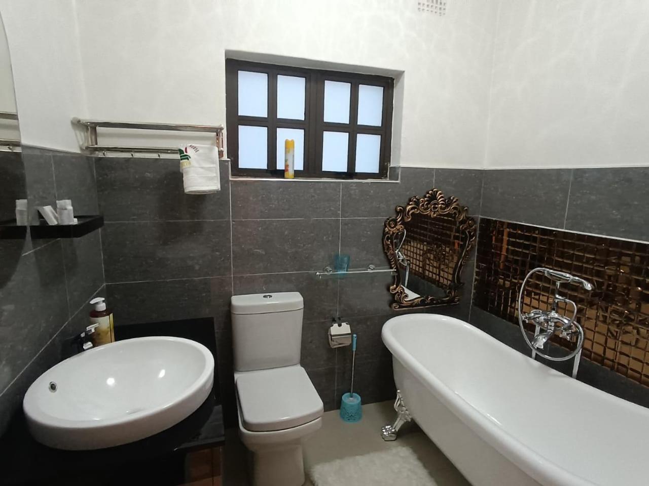 Manasseh Bed & BreakFast Gabs North