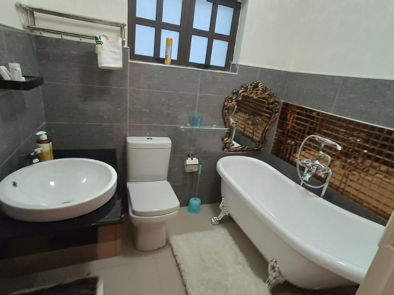 Manasseh Bed & BreakFast Gabs North