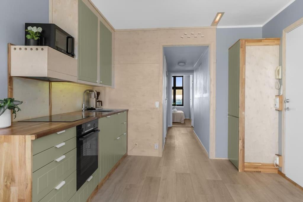 DINBNB Apartments l Family Friendly l 1000m from Central Station l NEW l Free Parking view 4