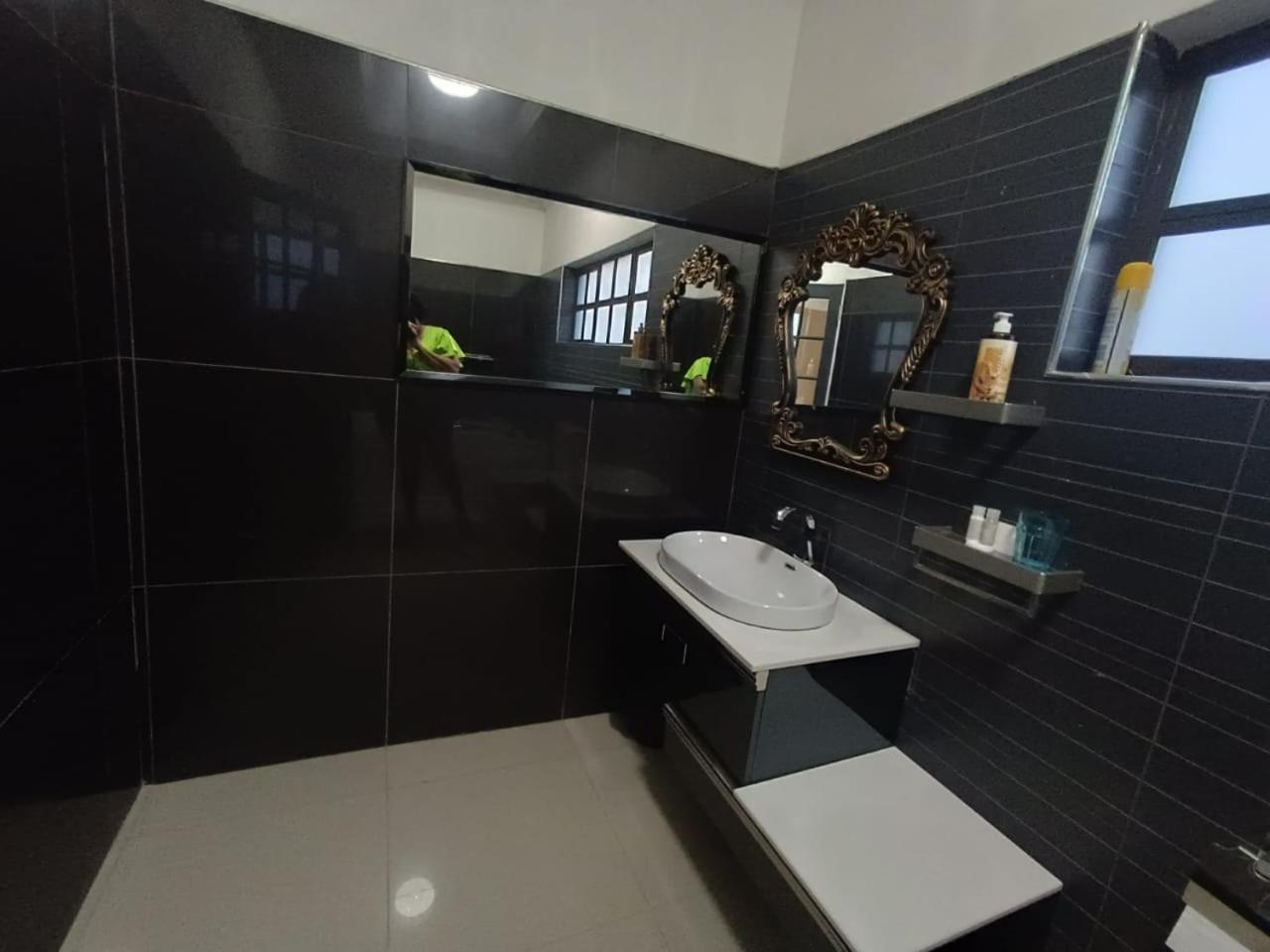 Manasseh Bed & BreakFast Gabs North
