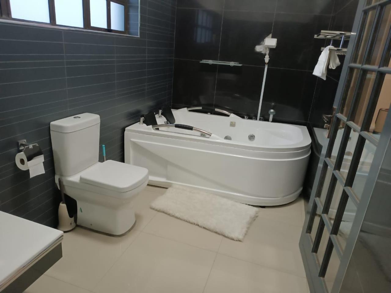 Manasseh Bed & BreakFast Gabs North