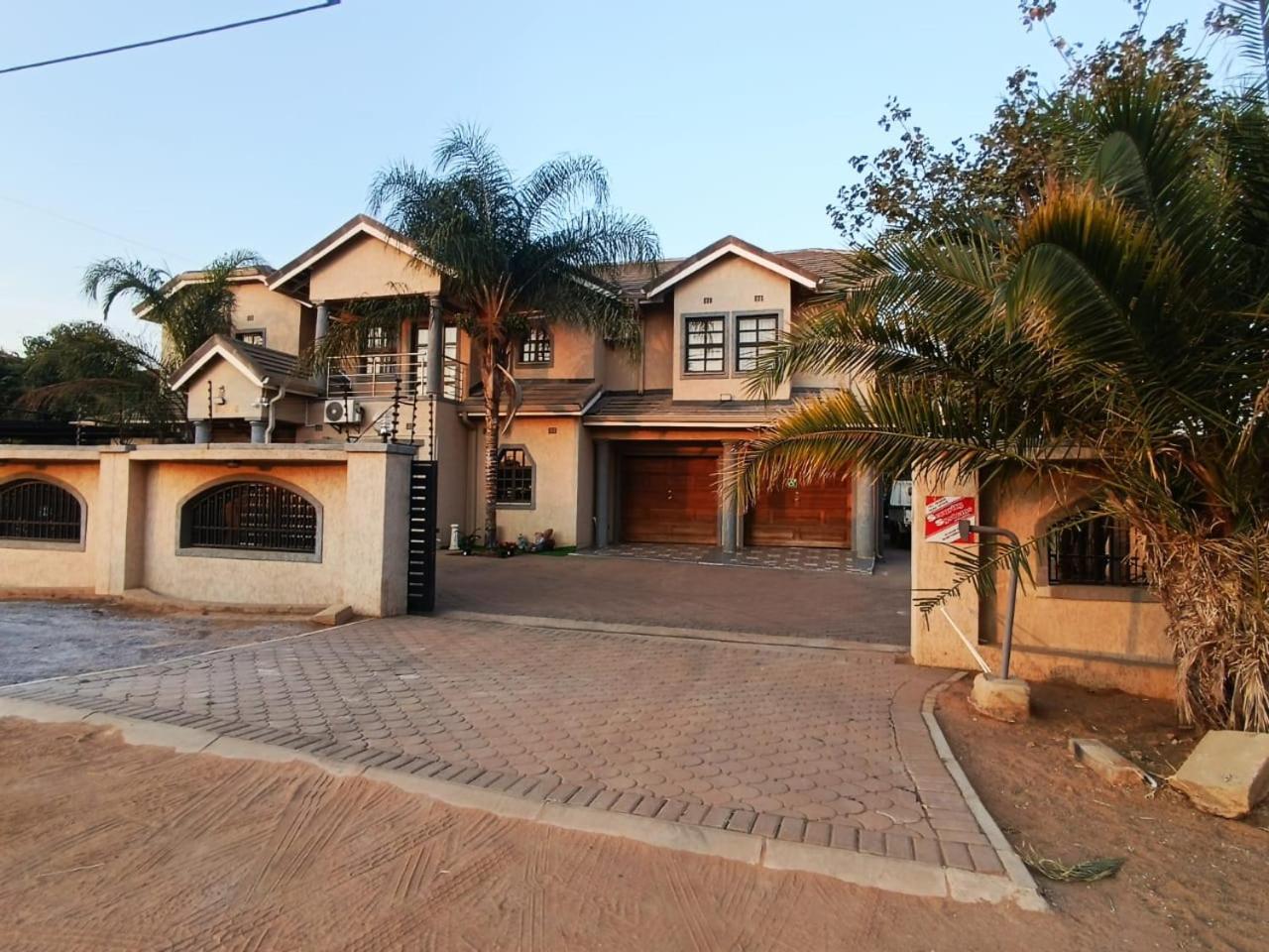Manasseh Bed & BreakFast Gabs North