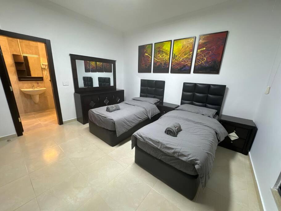 2 En-suite Rooms, Central & Spacious view 3
