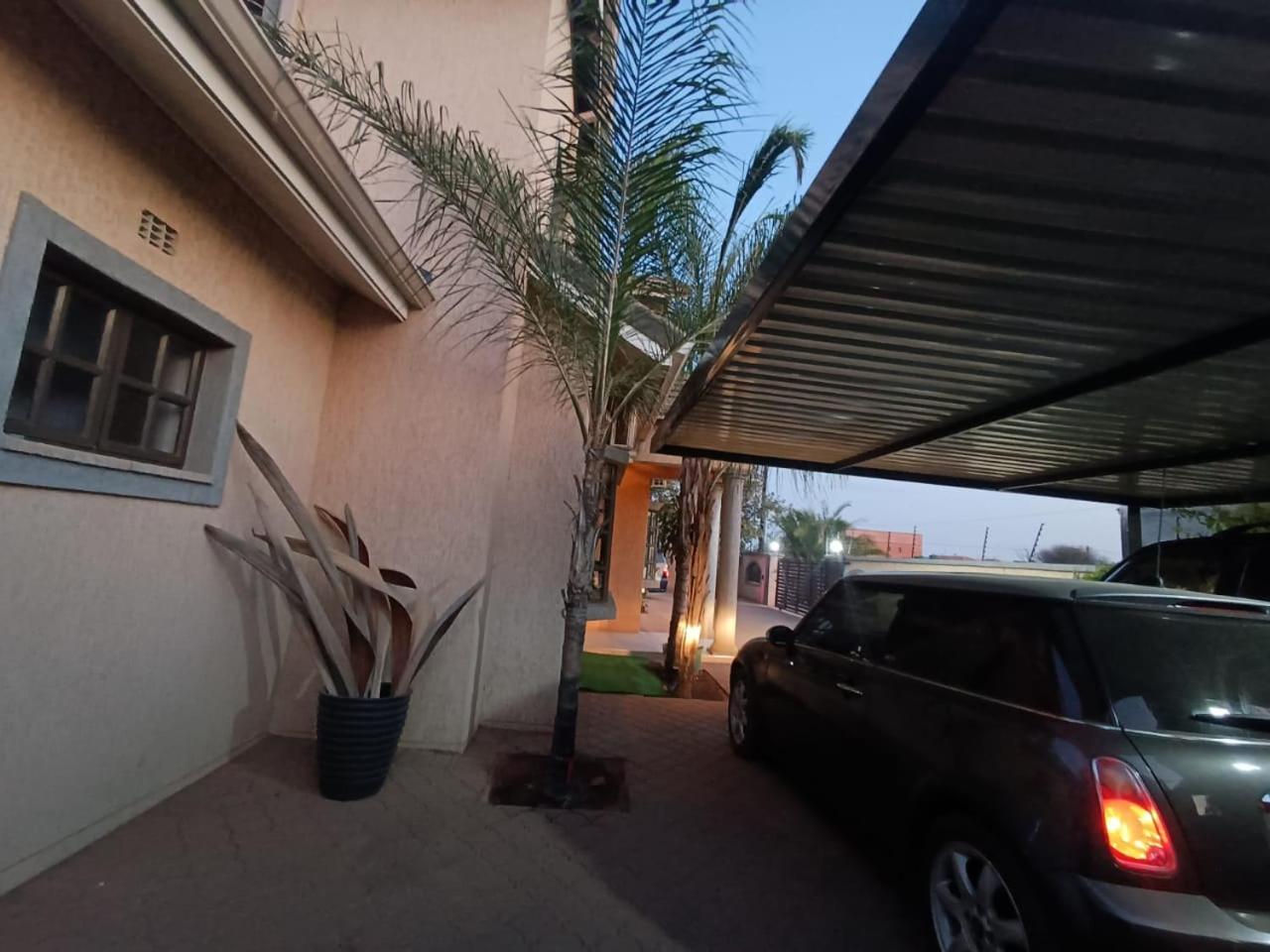 Manasseh Bed & BreakFast Gabs North