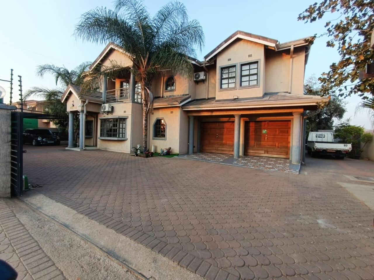 Manasseh Bed & BreakFast Gabs North