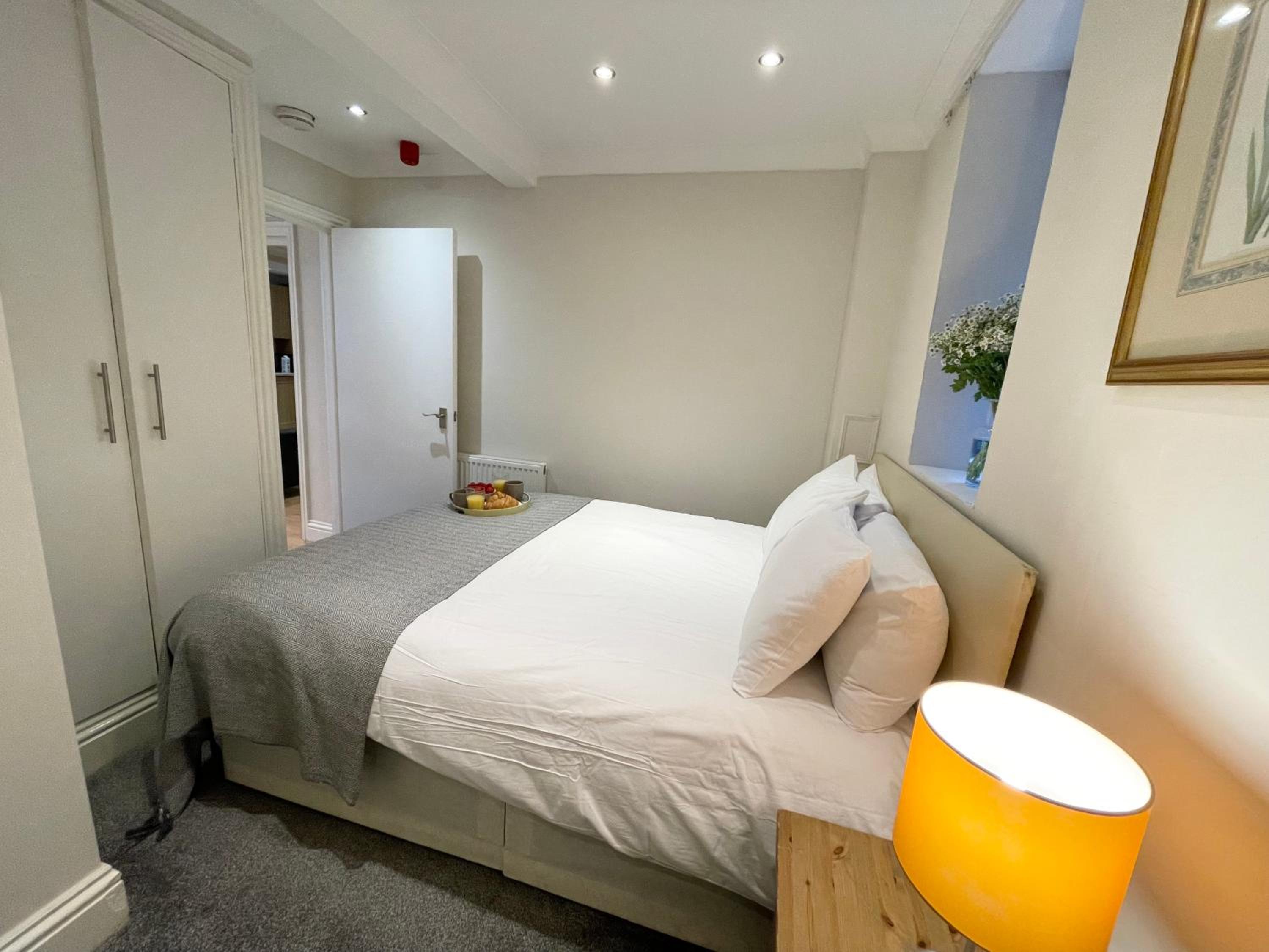 Pimlico Apartment
