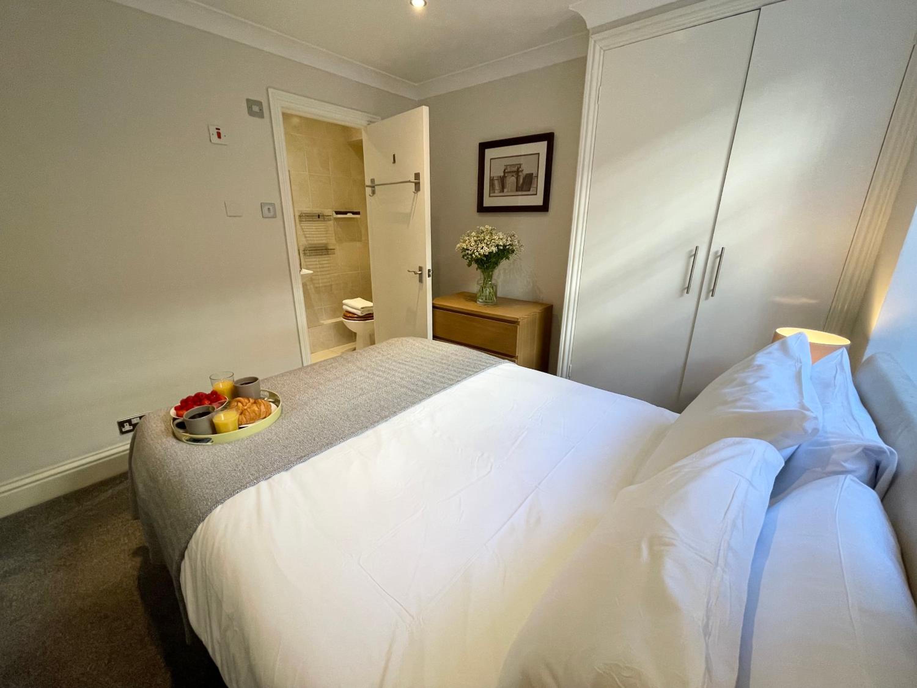 Pimlico Apartment