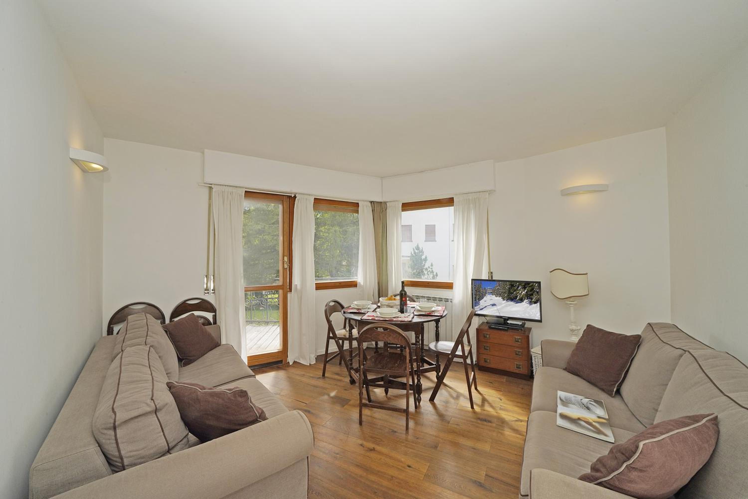 iFlat Campiglio Apartment Gioiello view 4