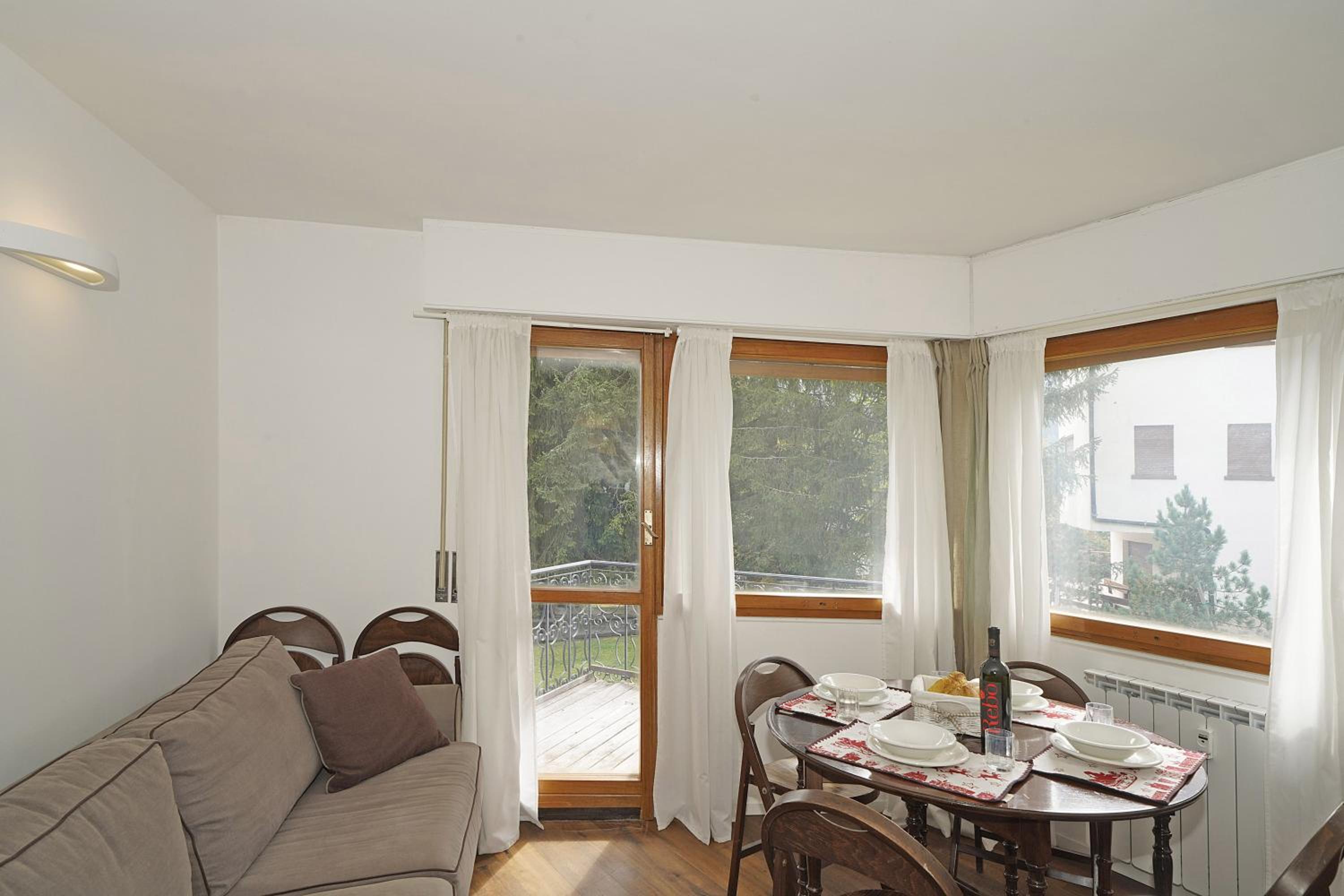 iFlat Campiglio Apartment Gioiello view 3