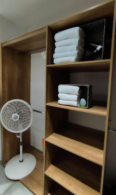 Brisa Serena Apartamento con parqueo y gran terraza en La Escalón view 5