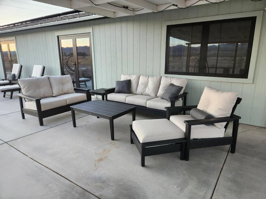 Hotel Mojave Moonrise Manor