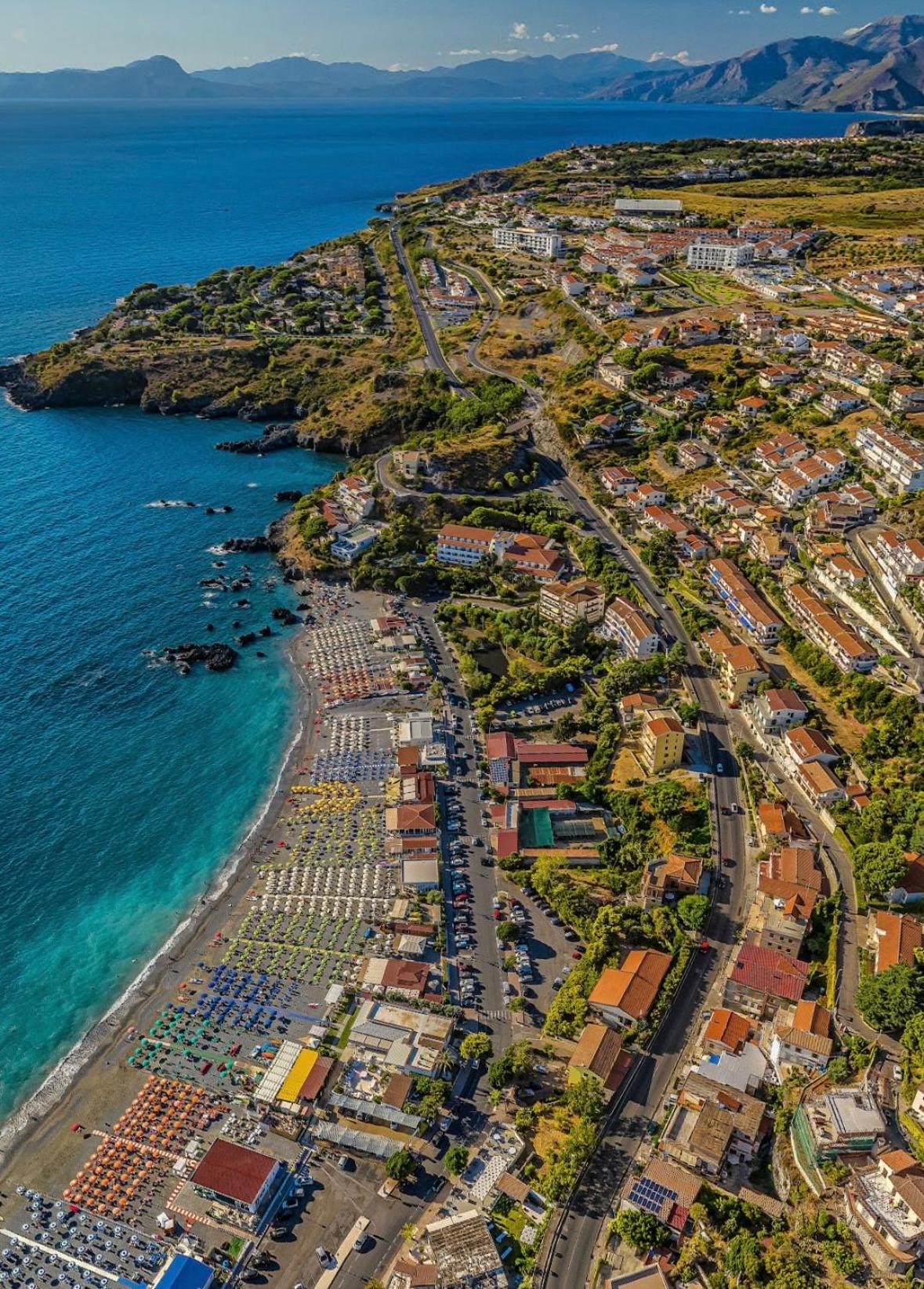 Scalea Apartments & Pool view 2