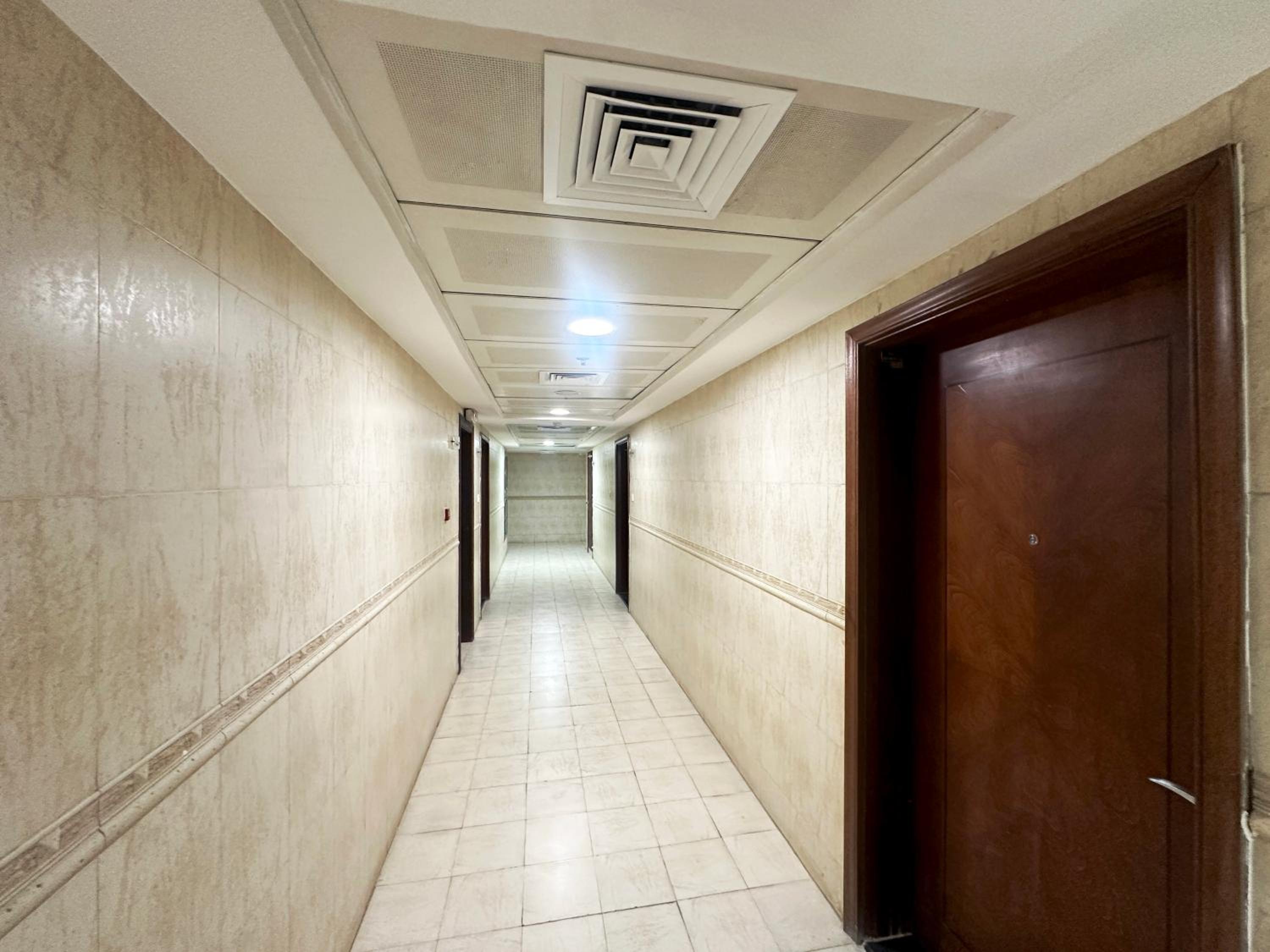 Vista Partition Room in Tecom Near Internet City Metro