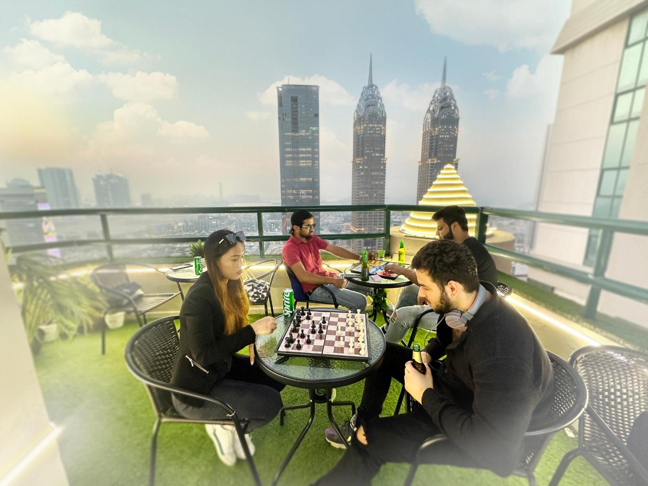 Vista Partition Room in Tecom Near Internet City Metro