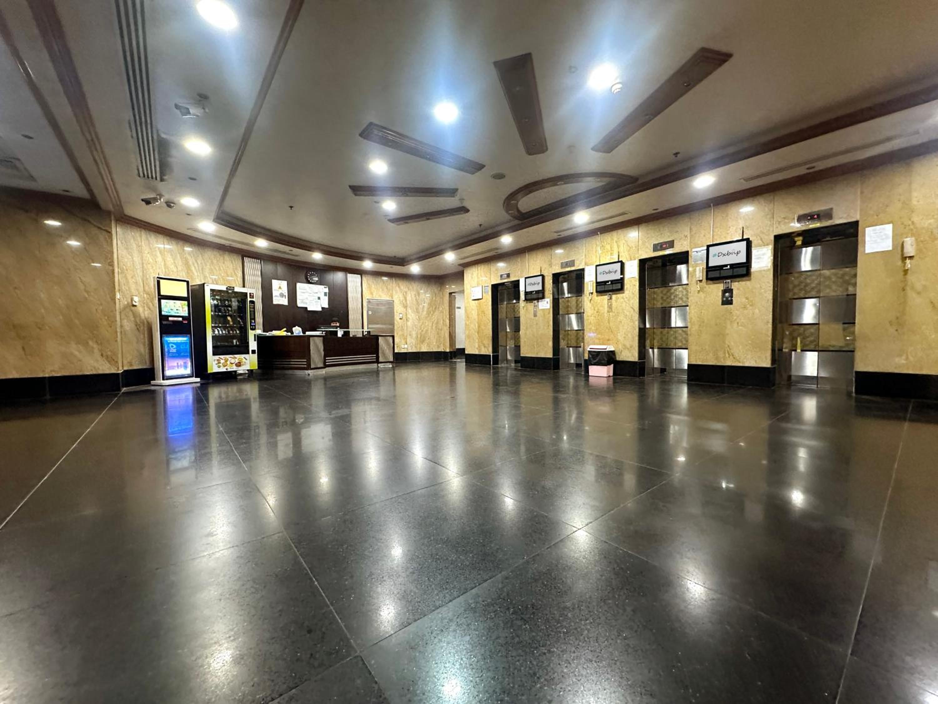 Vista Partition Room in Tecom Near Internet City Metro