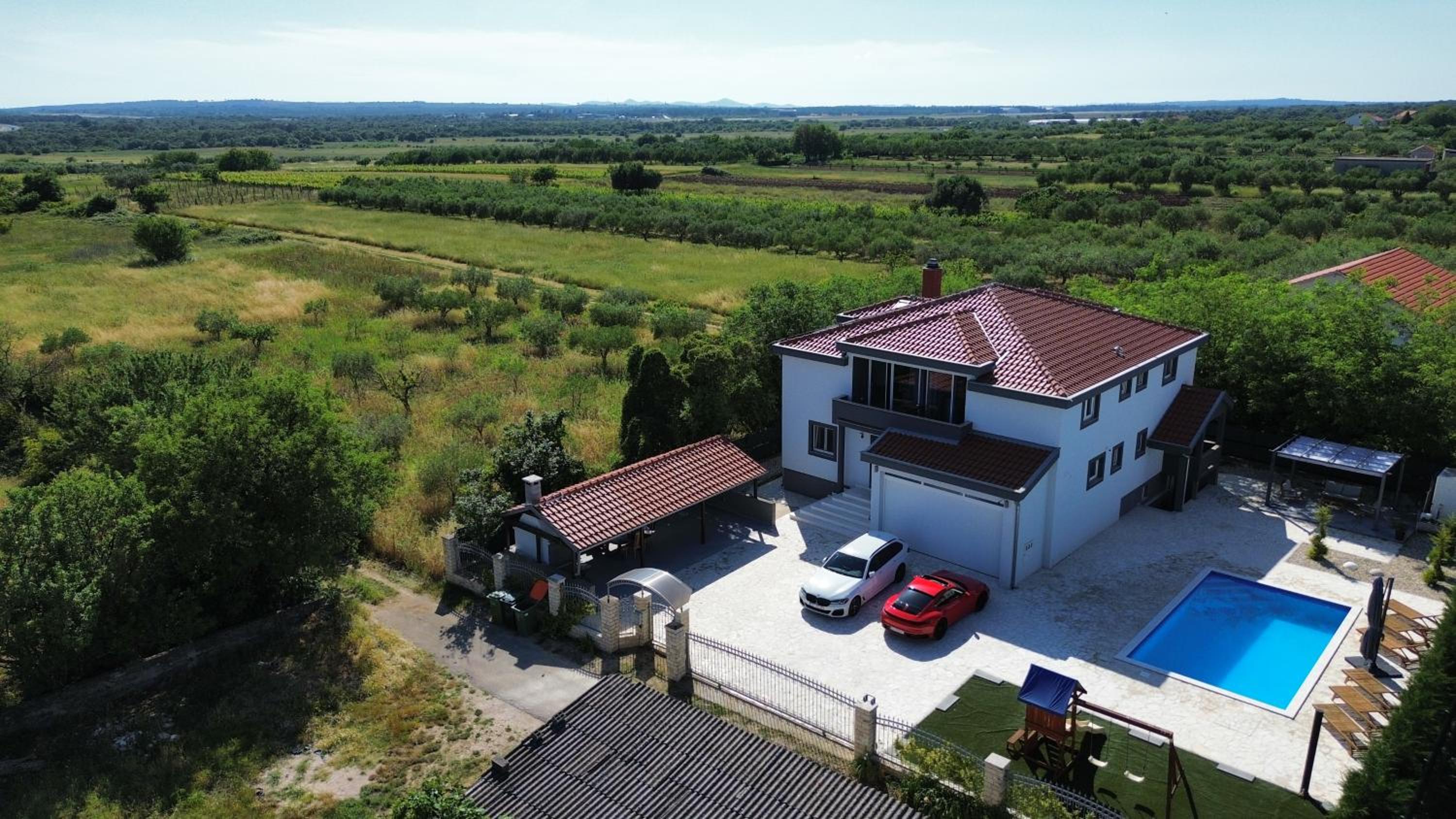 Studio Apartment with pool, Airport Zadar view 3