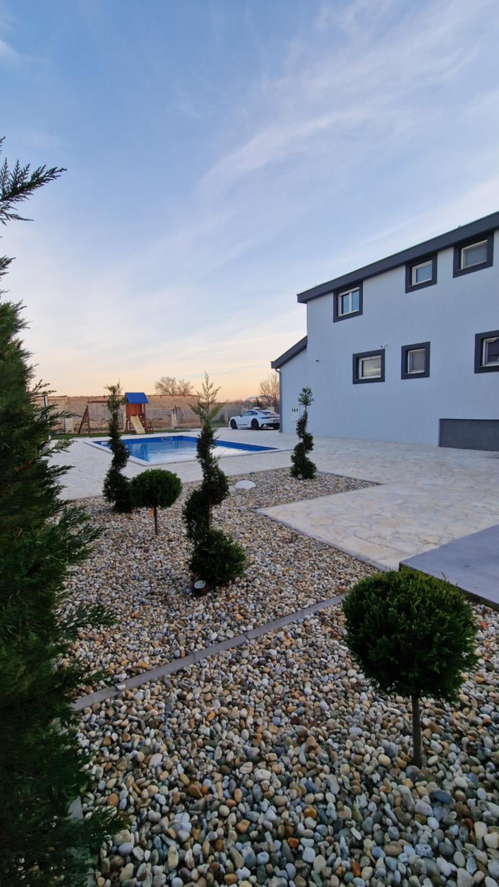 Studio Apartment with pool, Airport Zadar view 4