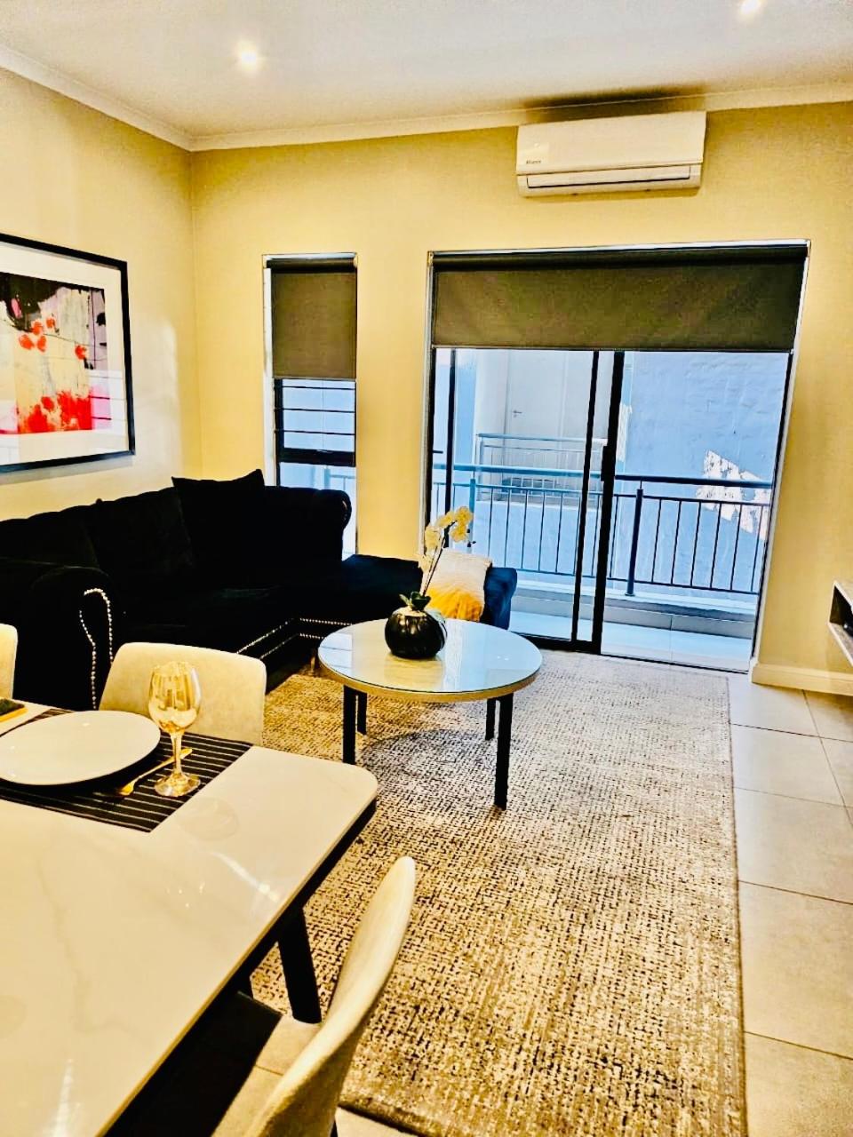 Zuriel Spaces 2 bedrooms 2 bathrooms Luxurious Modern Apartment
