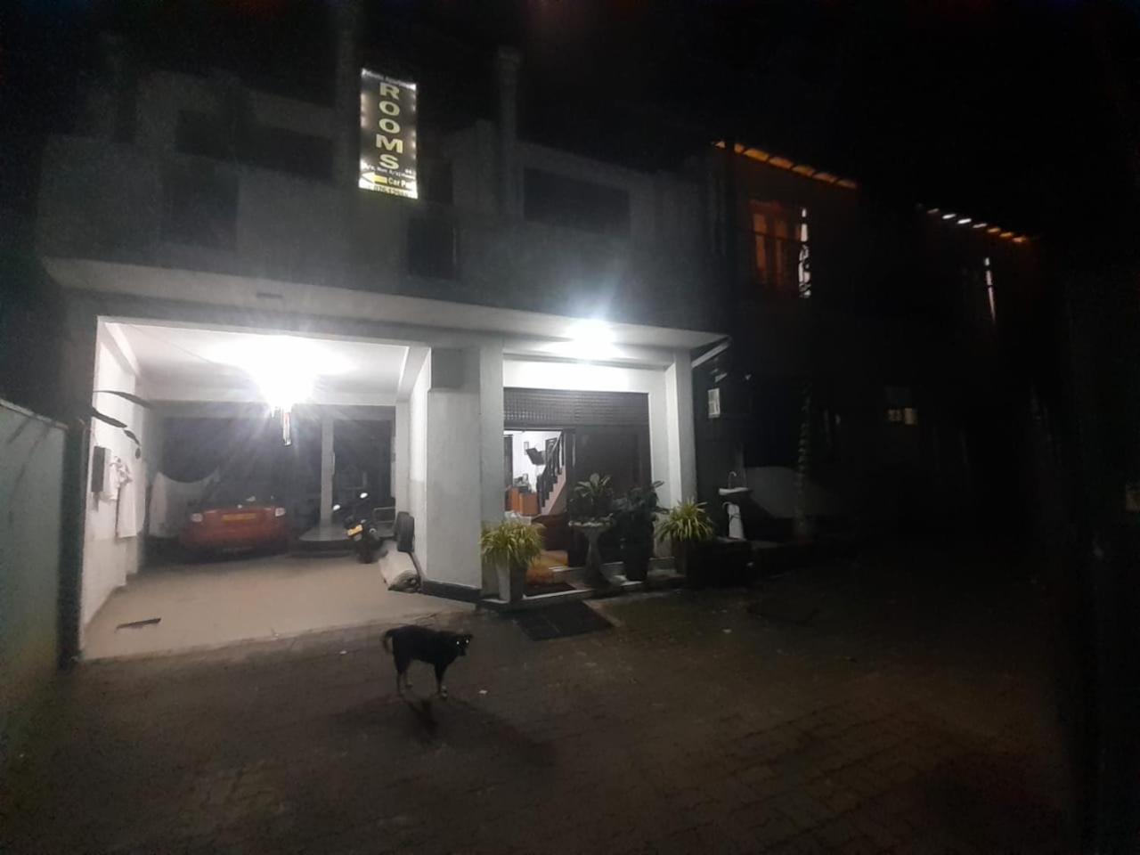 Sanhida Tourist INN Nugegoda