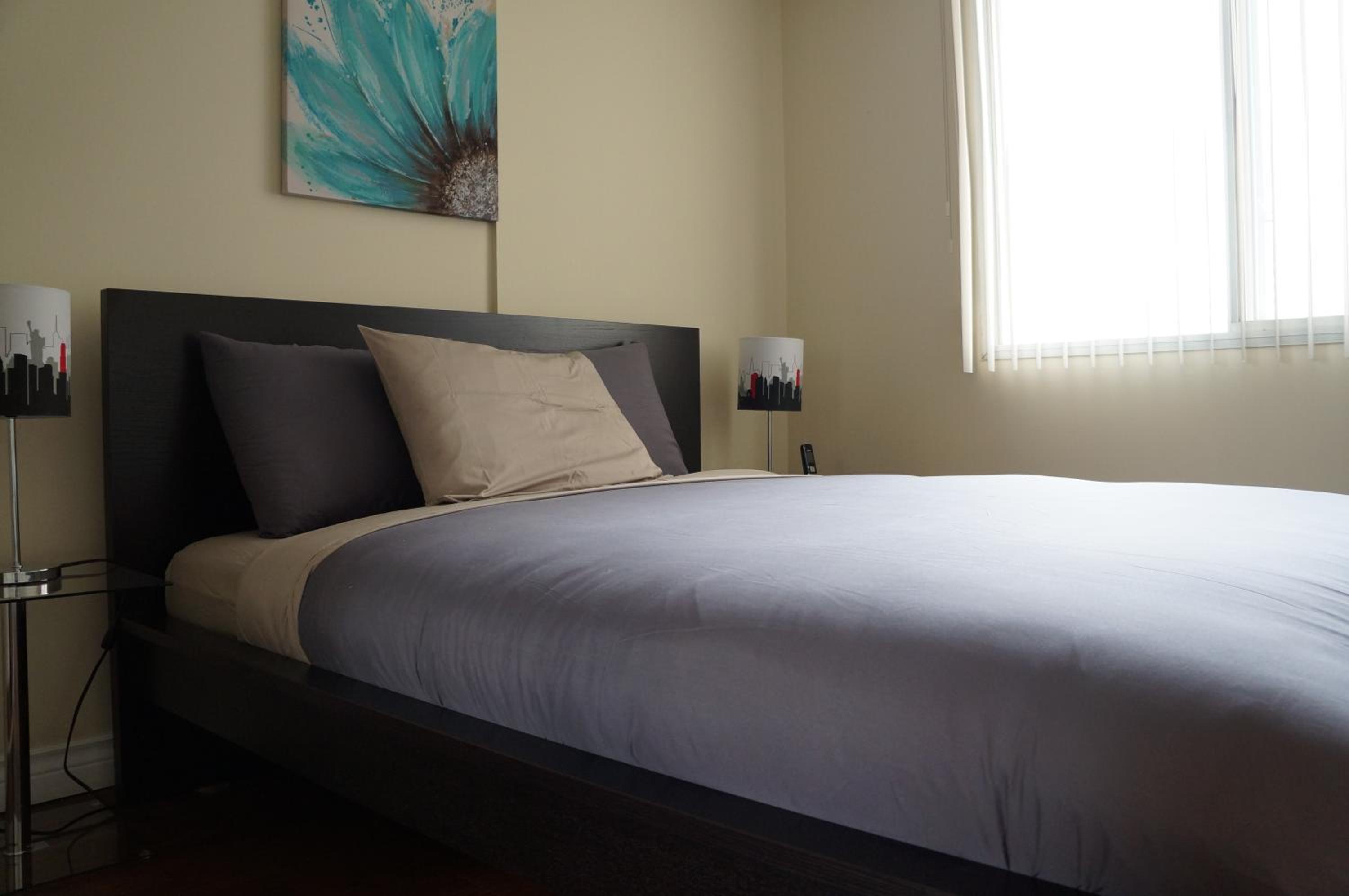 Luxury Corporate Housing: Furnished 2BR Townhouse