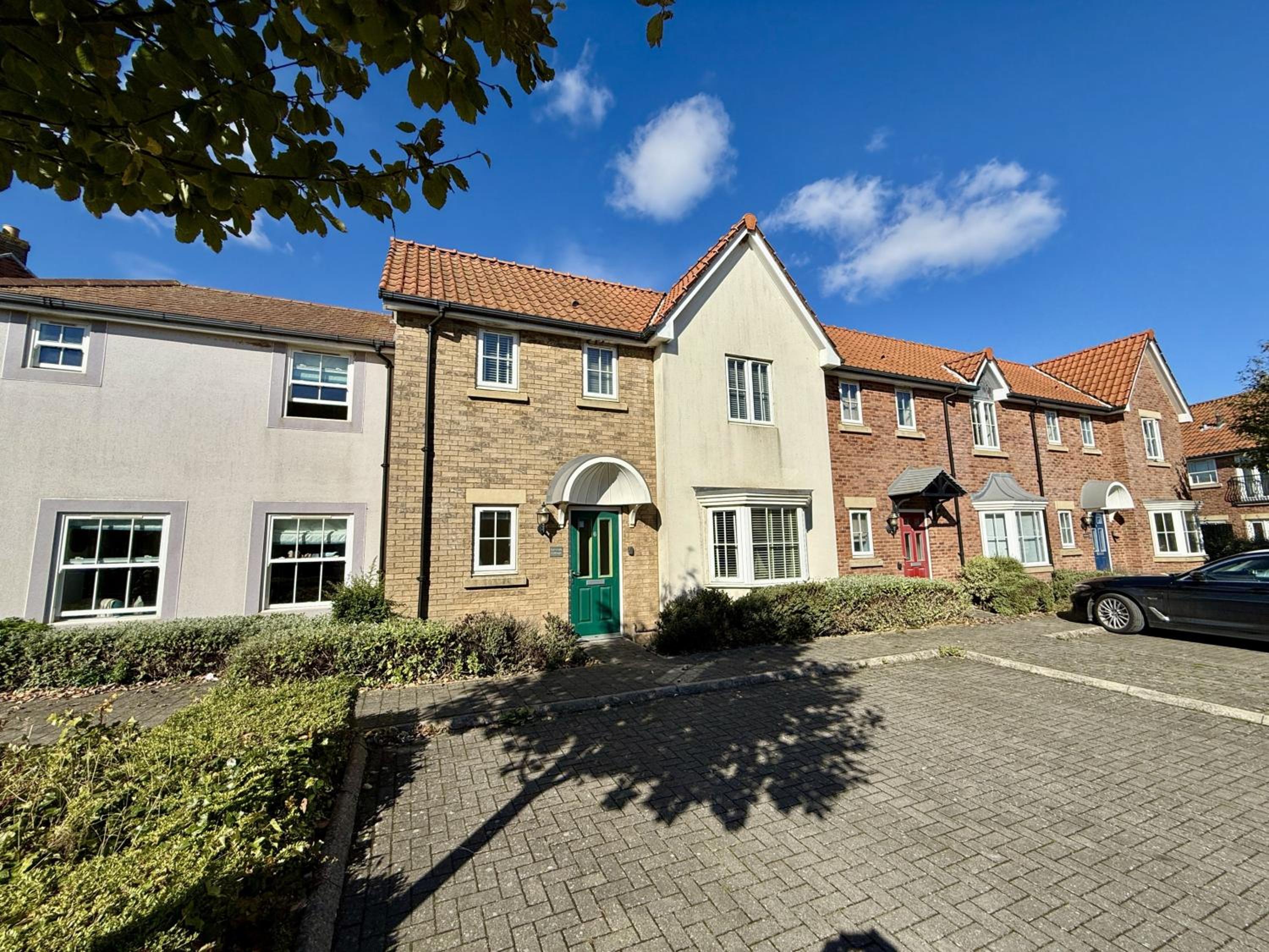 Admirals Cottage - Part of the The Bay Filey Holiday Village with pool, gym and direct beach access, pub, restaurant, tennis and meadows walks