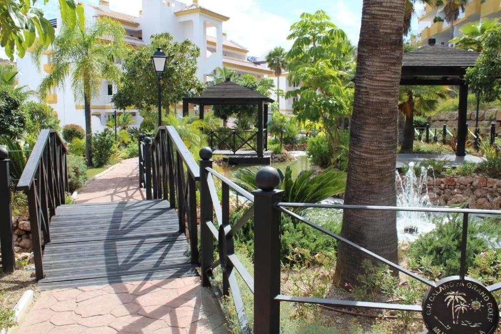 Modern Sea & Golf View 2-Bedroom Apartment with Pool and Terrace in Mijas