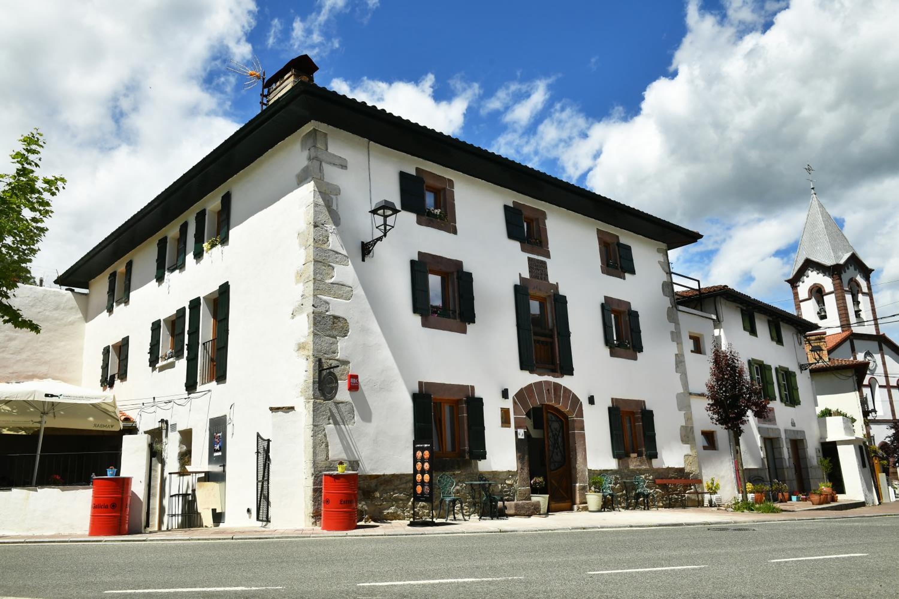 Casa karrikaburu, acogedores apartamentos rodeados de naturaleza