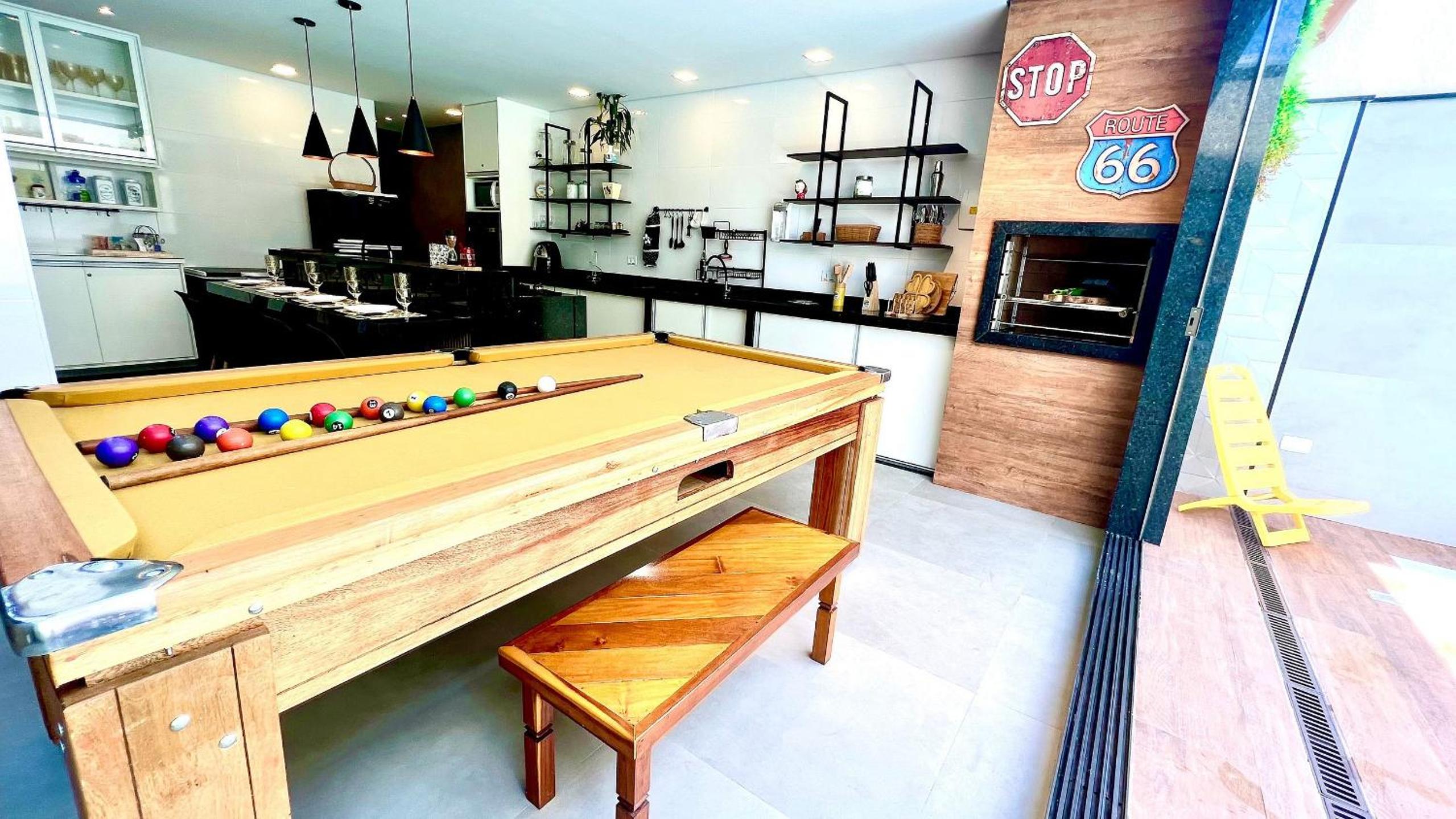Piscina com Hidro,Ping Pong e sinuca em Cond