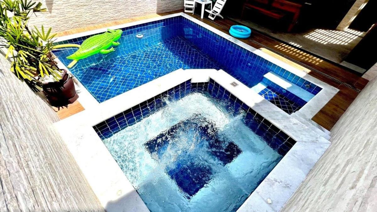 Piscina com Hidro,Ping Pong e sinuca em Cond