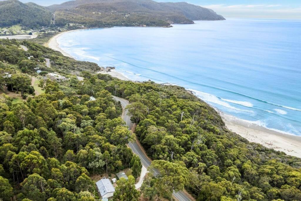 High View House - Views over Pirates Bay