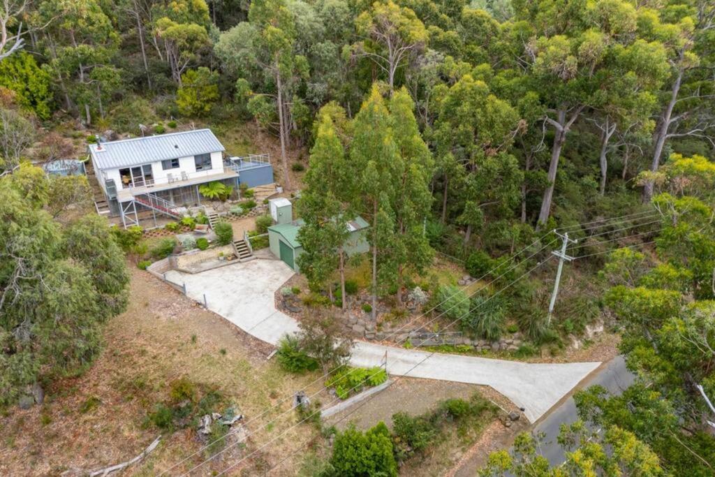 High View House - Views over Pirates Bay