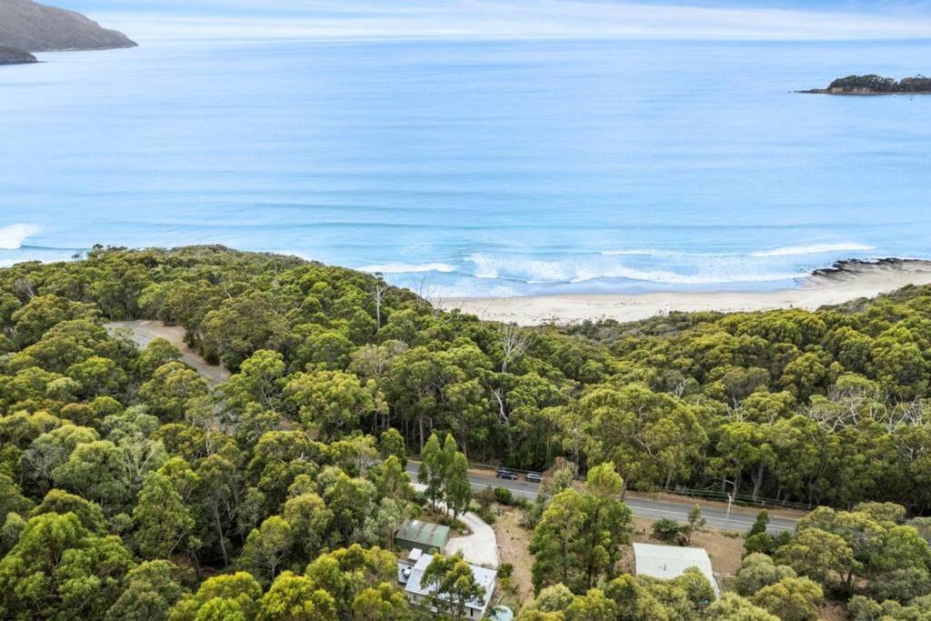 High View House - Views over Pirates Bay
