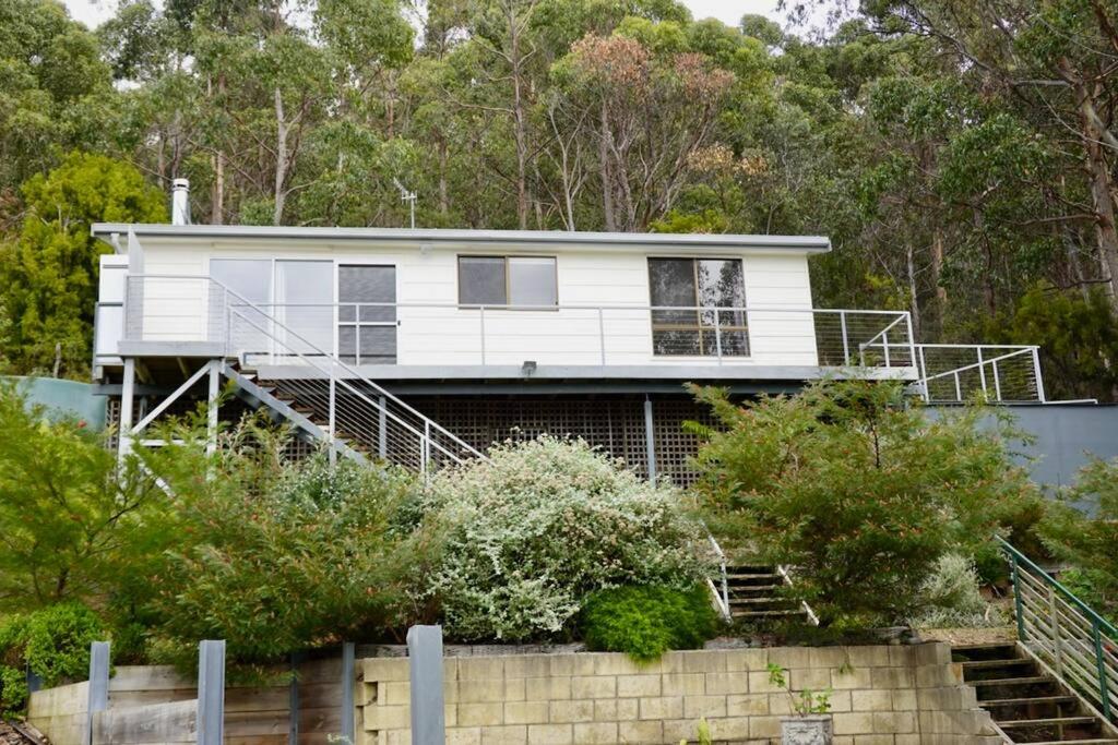 High View House - Views over Pirates Bay