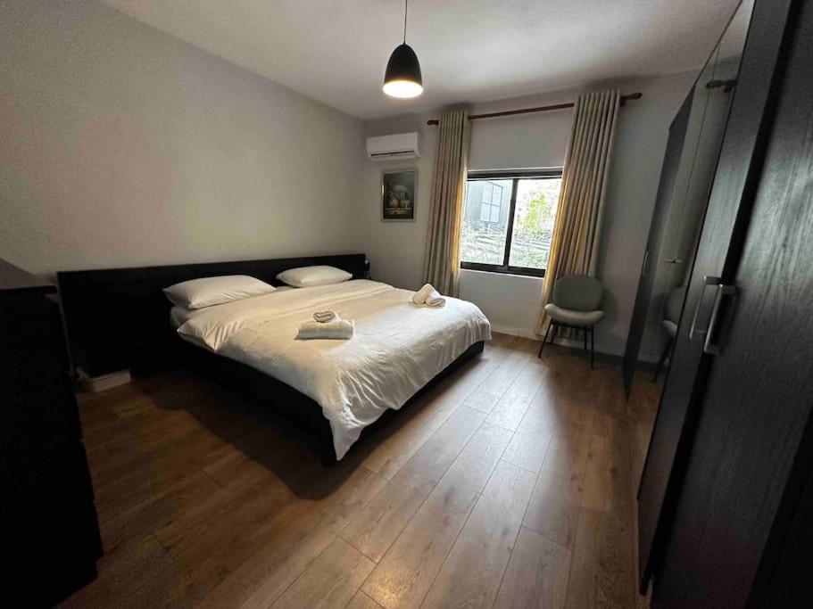 Spacious Villa Apartment in a Trendy Neighborhood